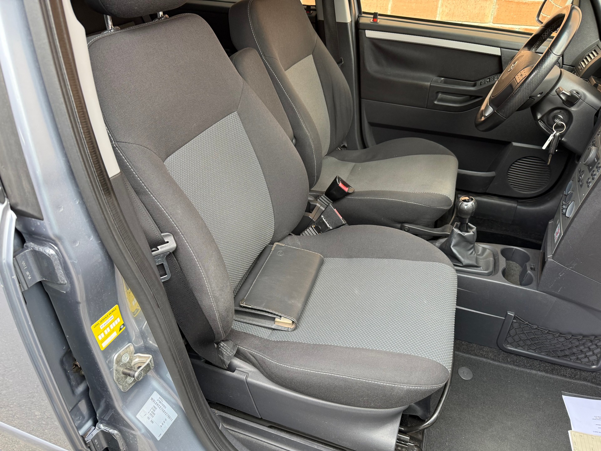 OPEL Meriva 1.8i 16V Cosmo-image-4
