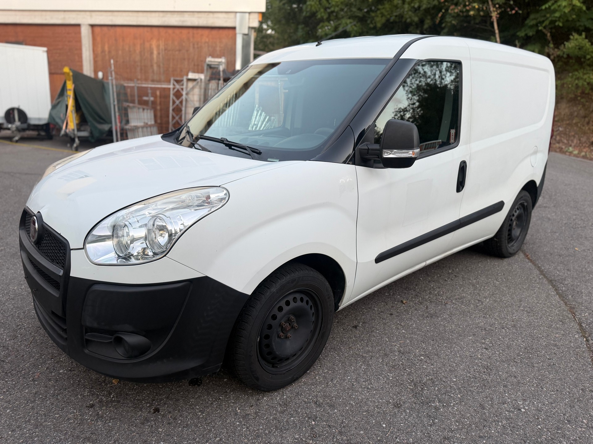 FIAT Doblò 1.4 16V Cargo Swiss-image-0