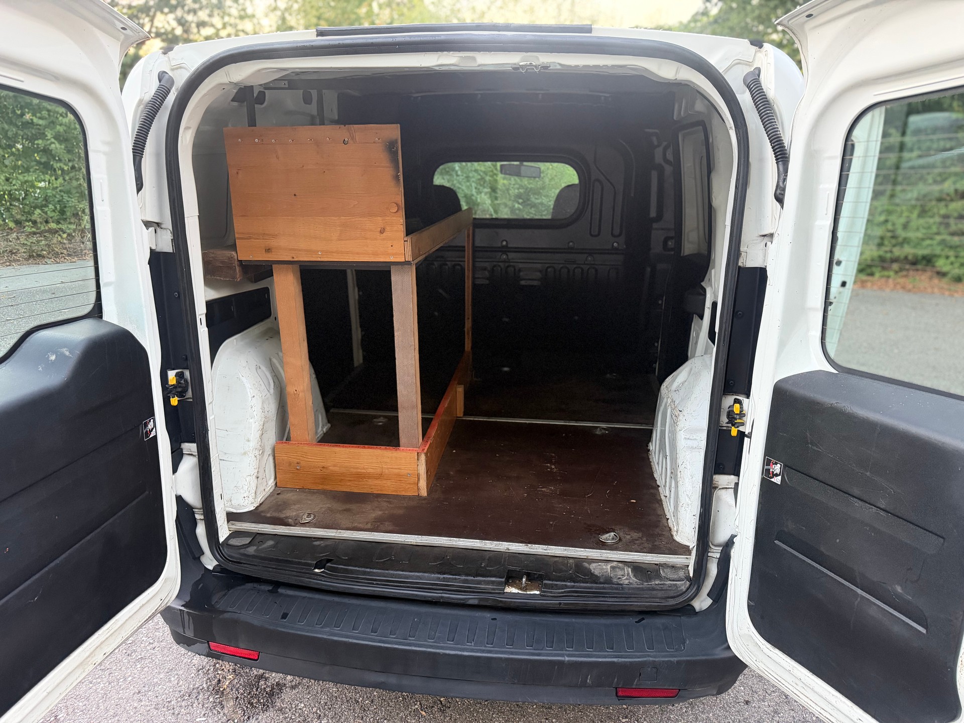 FIAT Doblò 1.4 16V Cargo Swiss-image-6