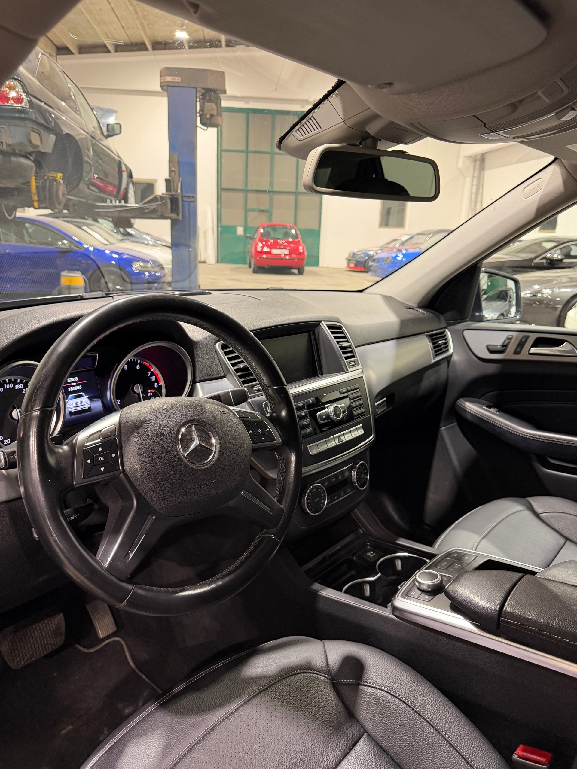 MERCEDES-BENZ ML 500 Executive 4Matic 7G-Tronic-image-11