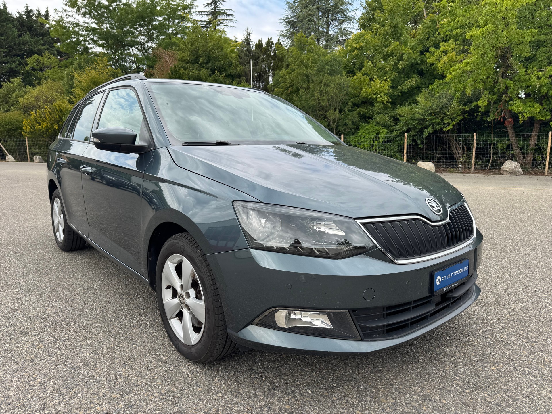 SKODA Fabia 1.2 TSI Swiss Joy DSG-image-4