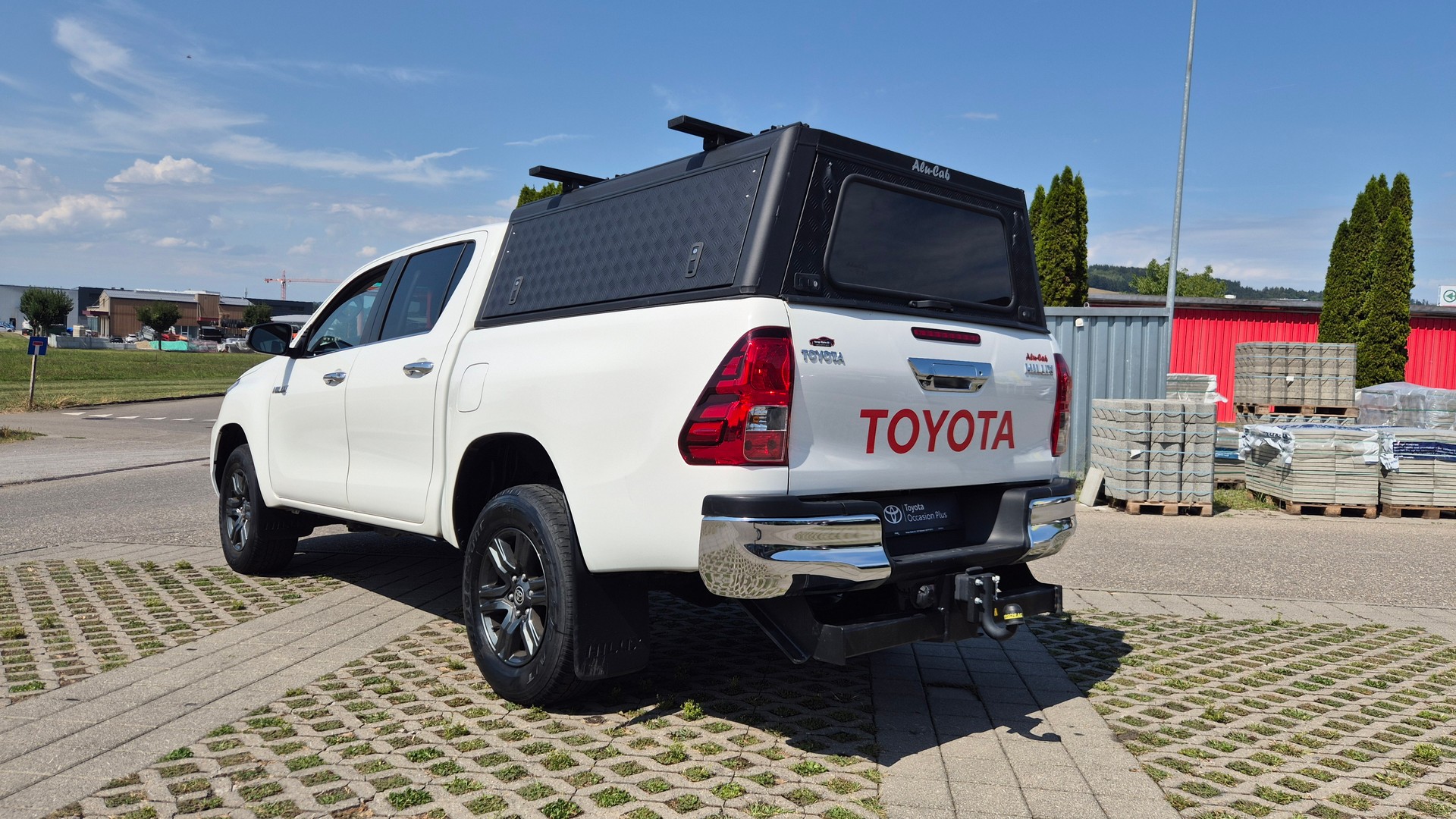 TOYOTA Hilux 2.4D-4D Style Double Cab 4x4 A-image-2