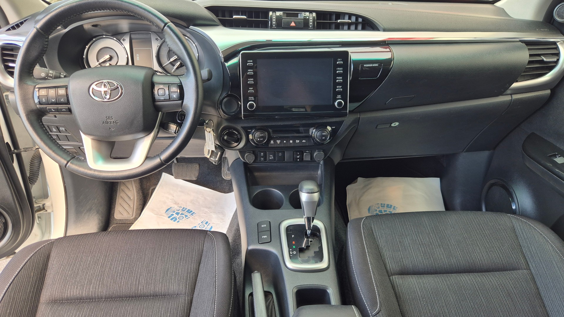 TOYOTA Hilux 2.4D-4D Style Double Cab 4x4 A-image-8