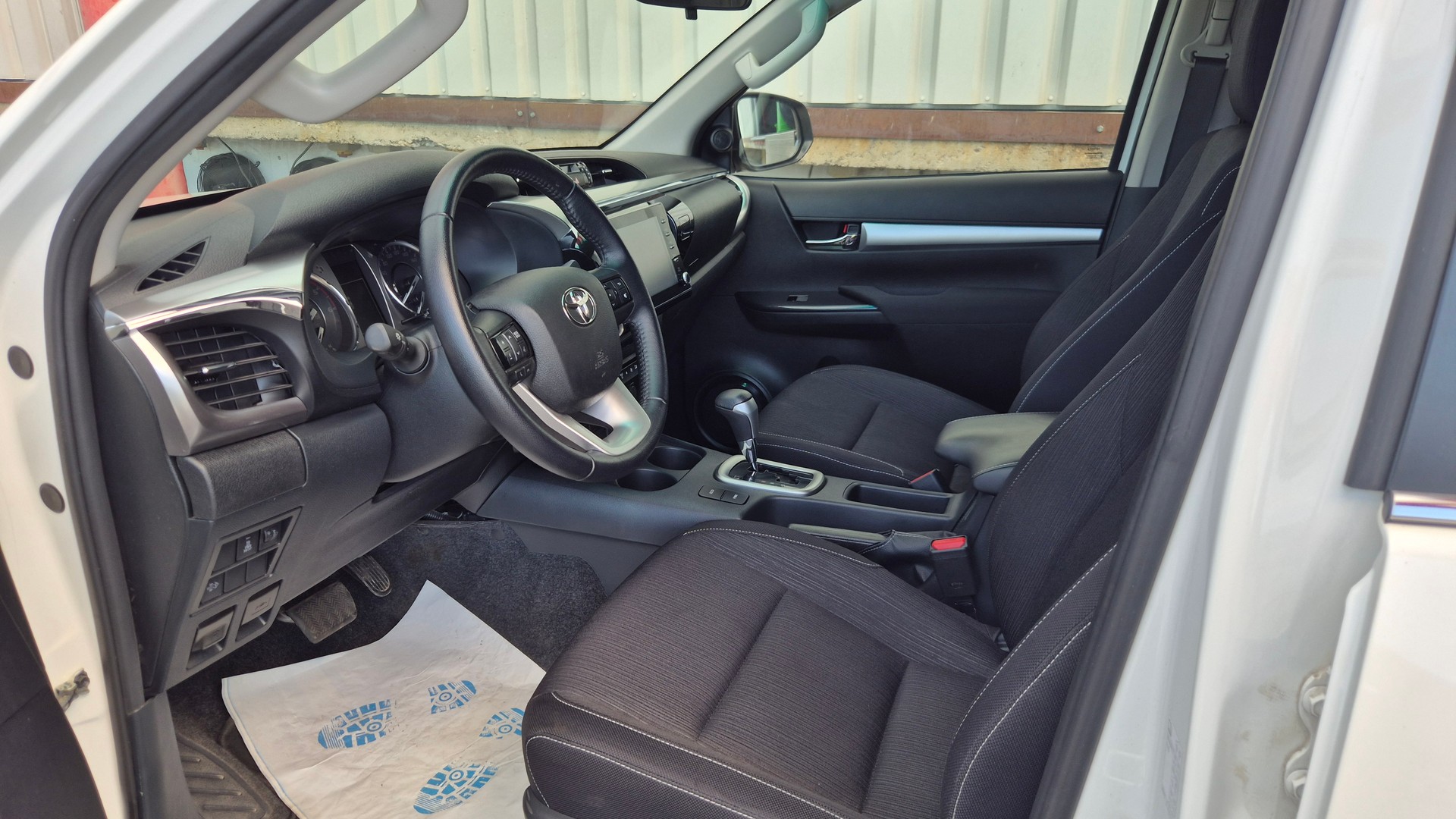 TOYOTA Hilux 2.4D-4D Style Double Cab 4x4 A-image-7