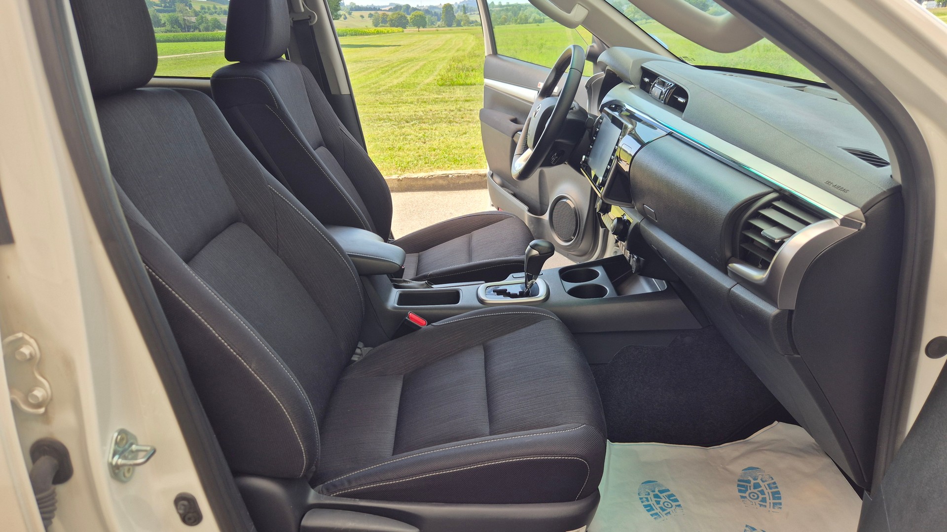 TOYOTA Hilux 2.4D-4D Style Double Cab 4x4 A-image-11