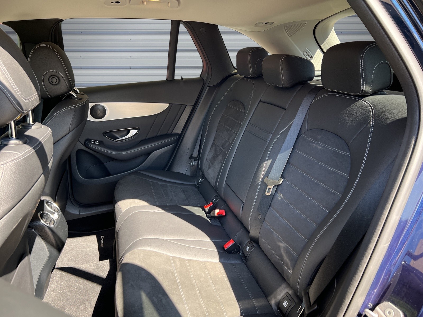 MERCEDES-BENZ GLC 300 AMG Line 4Matic 9G-Tronic-image-12