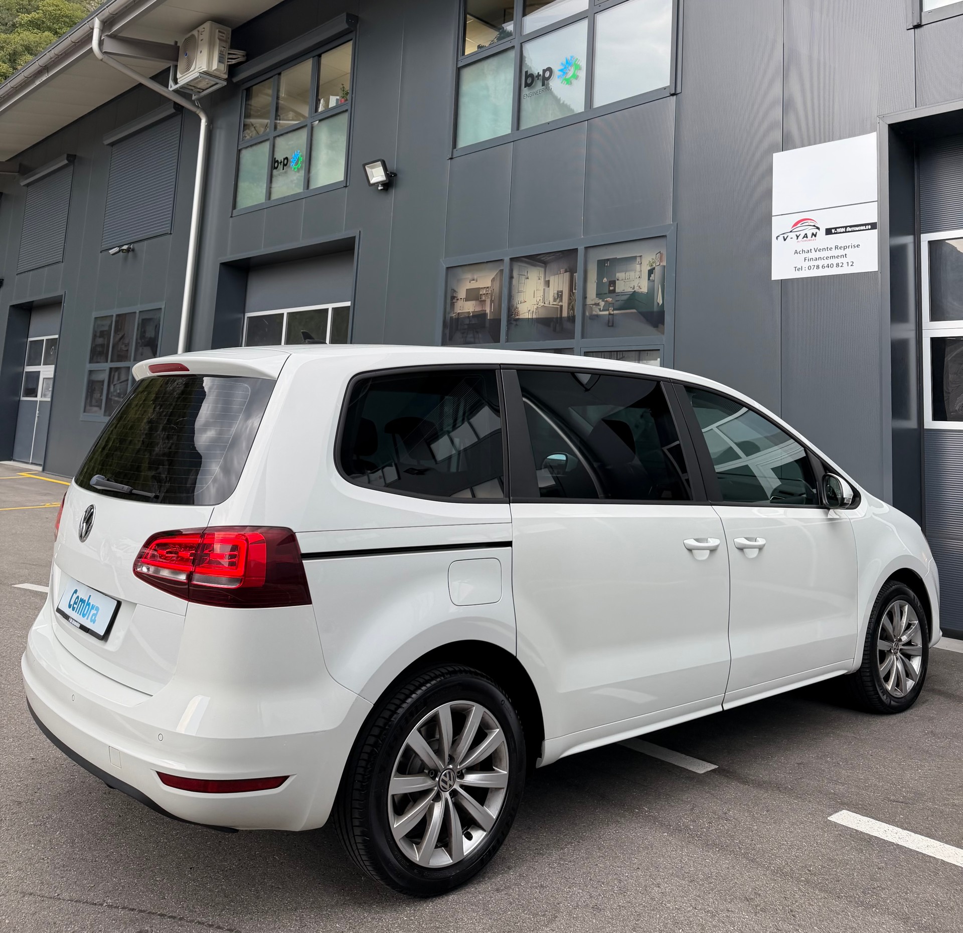 VW Sharan 2.0 TDI BMT Comfortline DSG 7Place-image-7