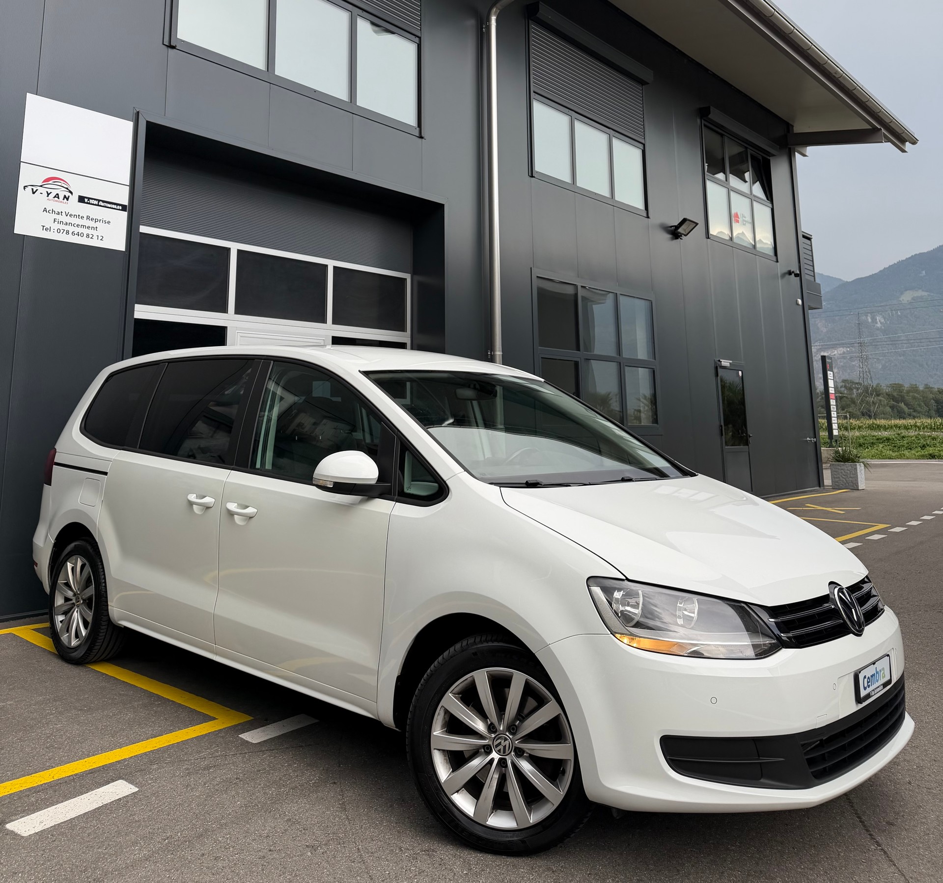 VW Sharan 2.0 TDI BMT Comfortline DSG 7Place-image-1