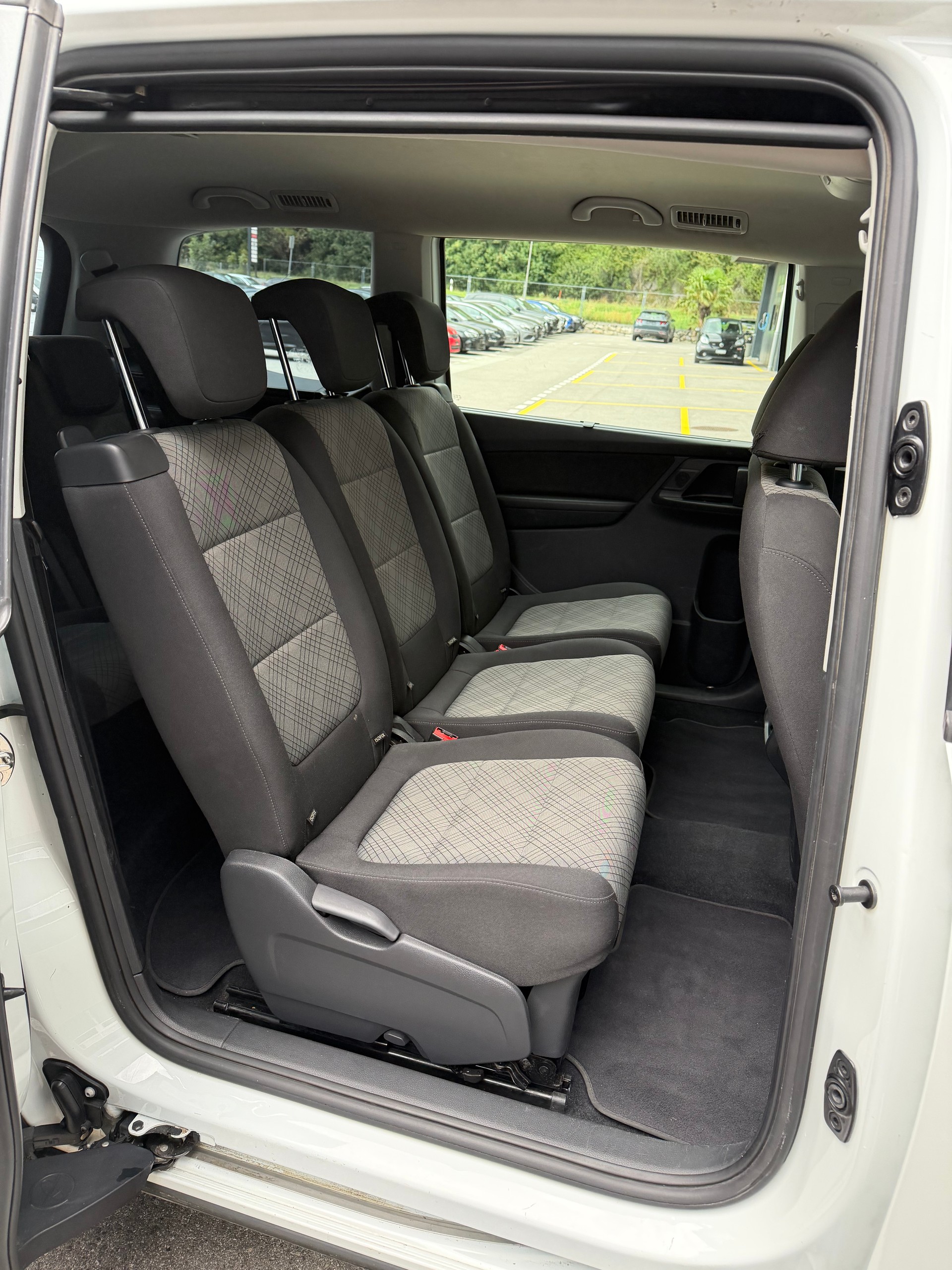 VW Sharan 2.0 TDI BMT Comfortline DSG 7Place-image-8