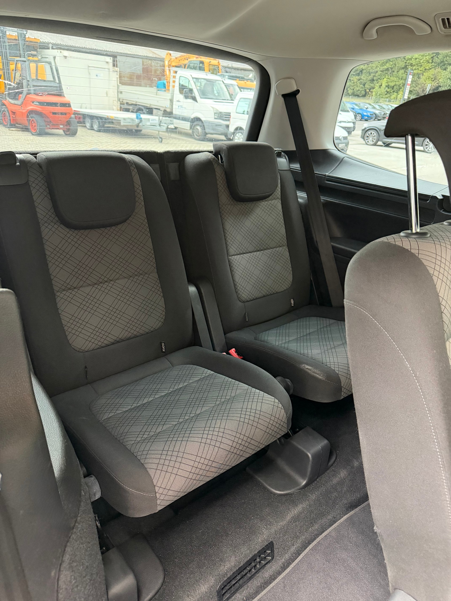VW Sharan 2.0 TDI BMT Comfortline DSG 7Place-image-9