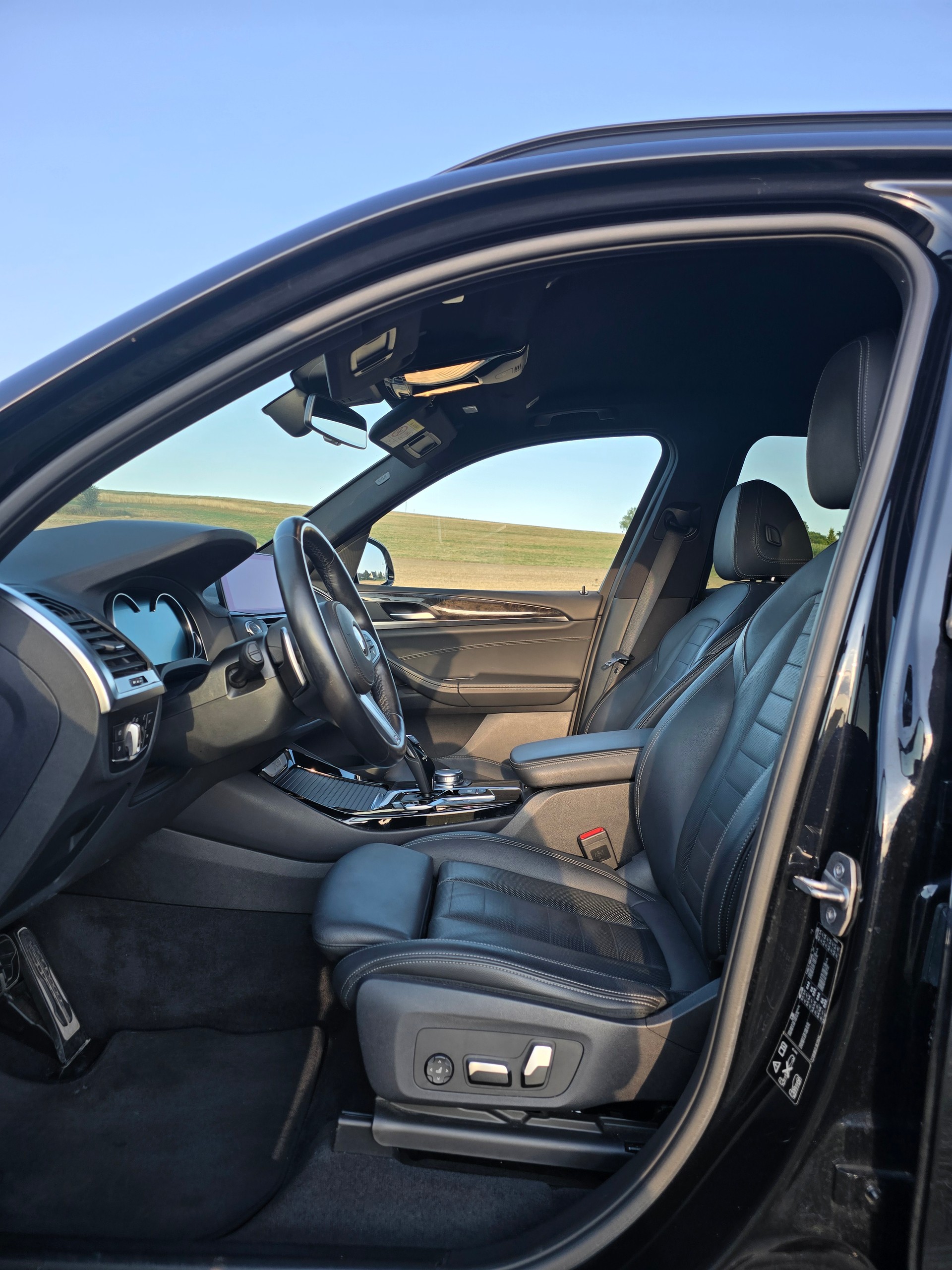 BMW 25d xDrive paddles-image-6