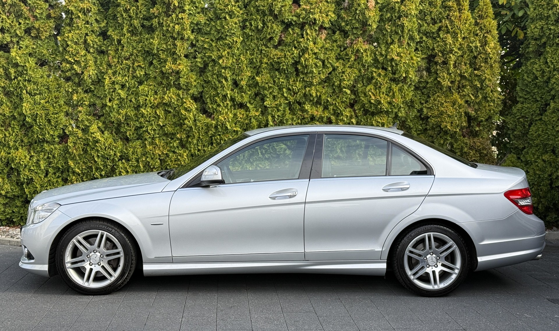 MERCEDES-BENZ C 300 (280) AMG Styling 7G-Tronic / 1.Hand / Einzelstück / Komplette Mercedes Historie-image-6
