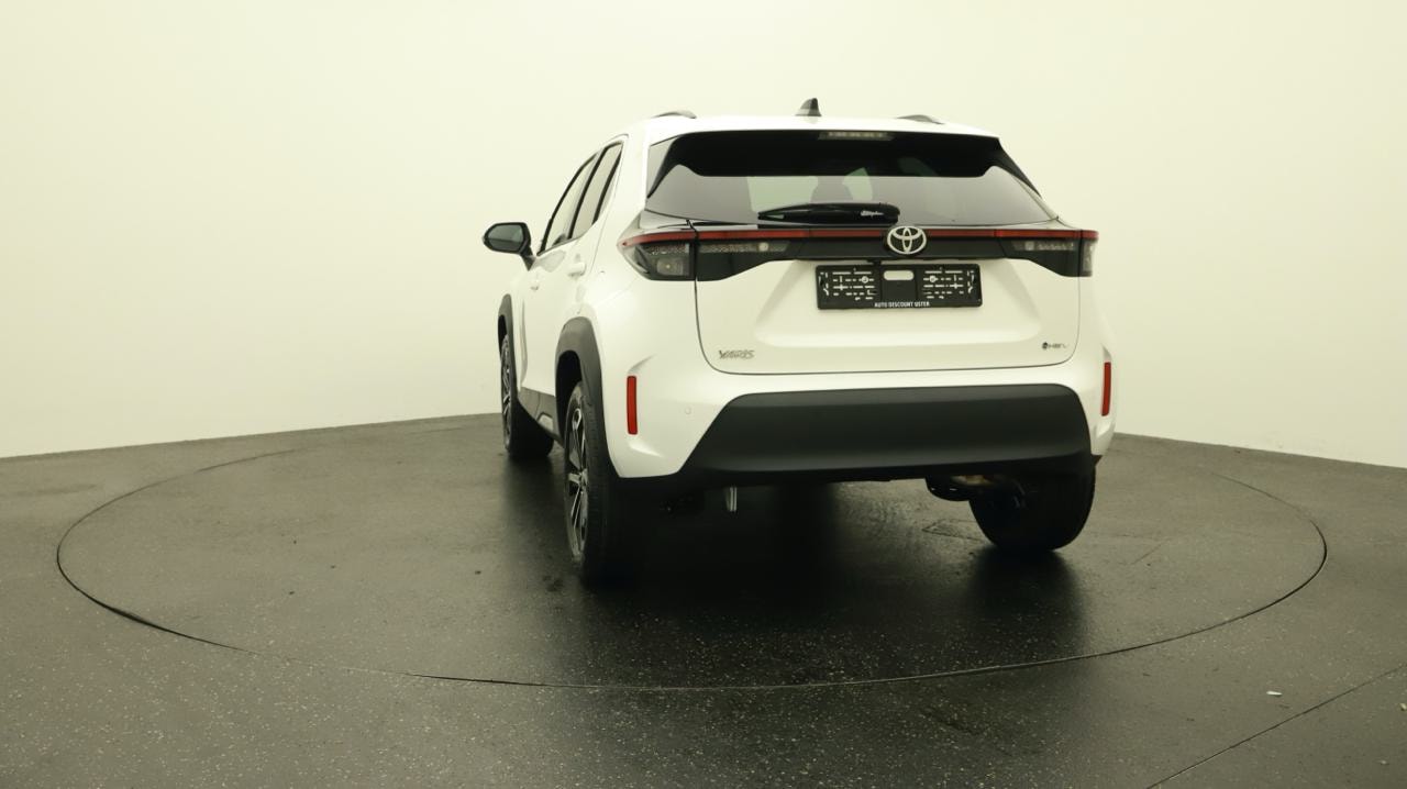 TOYOTA Yaris Cross 1.5 Style e-CVT-image-3