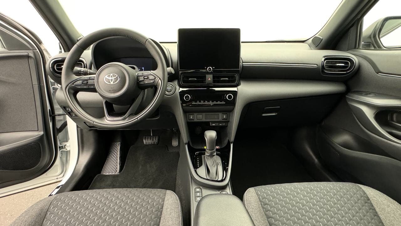 TOYOTA Yaris Cross 1.5 Style e-CVT-image-5