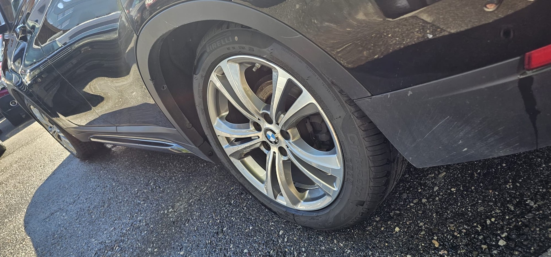 BMW X1 xDrive 18d Essential Edition Steptronic-image-12