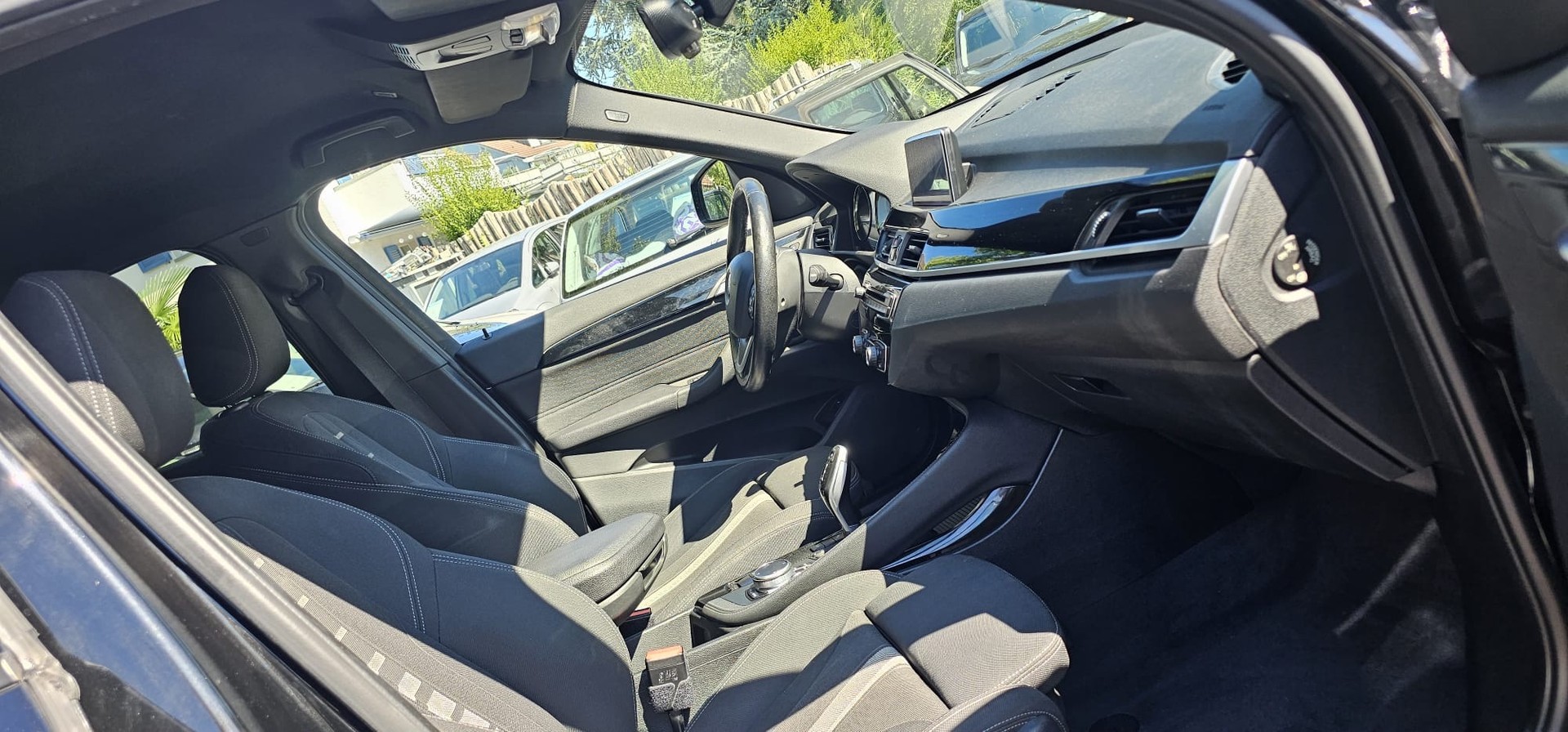 BMW X1 xDrive 18d Essential Edition Steptronic-image-10