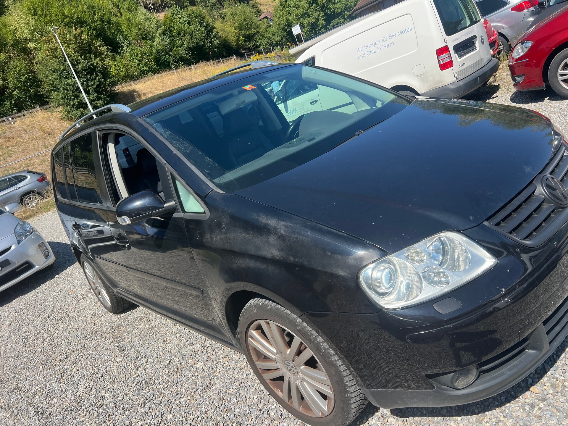 VW Touran 1.9 TDI Trendline Traveller-image-1