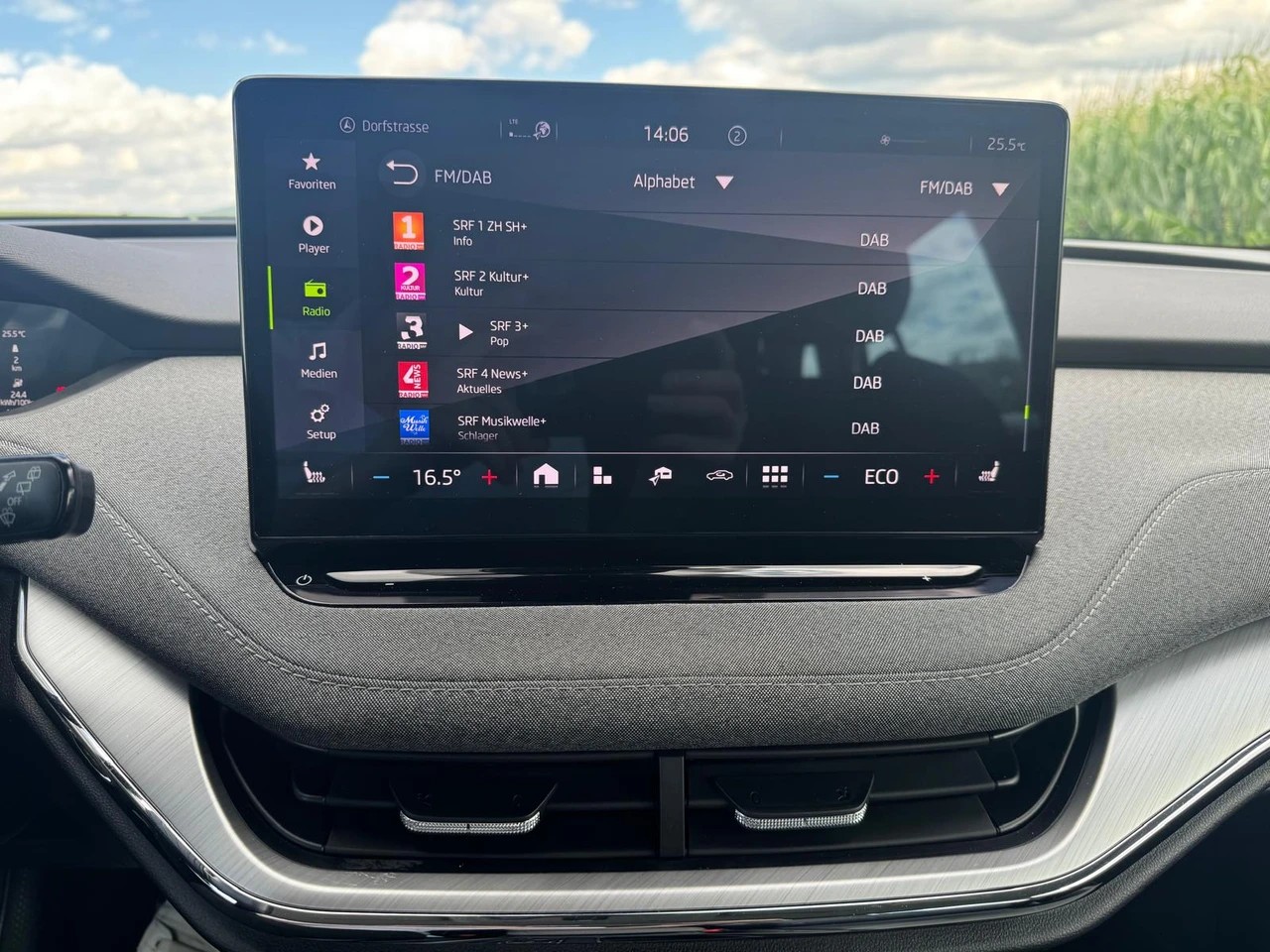 SKODA Enyaq iV 80-image-12