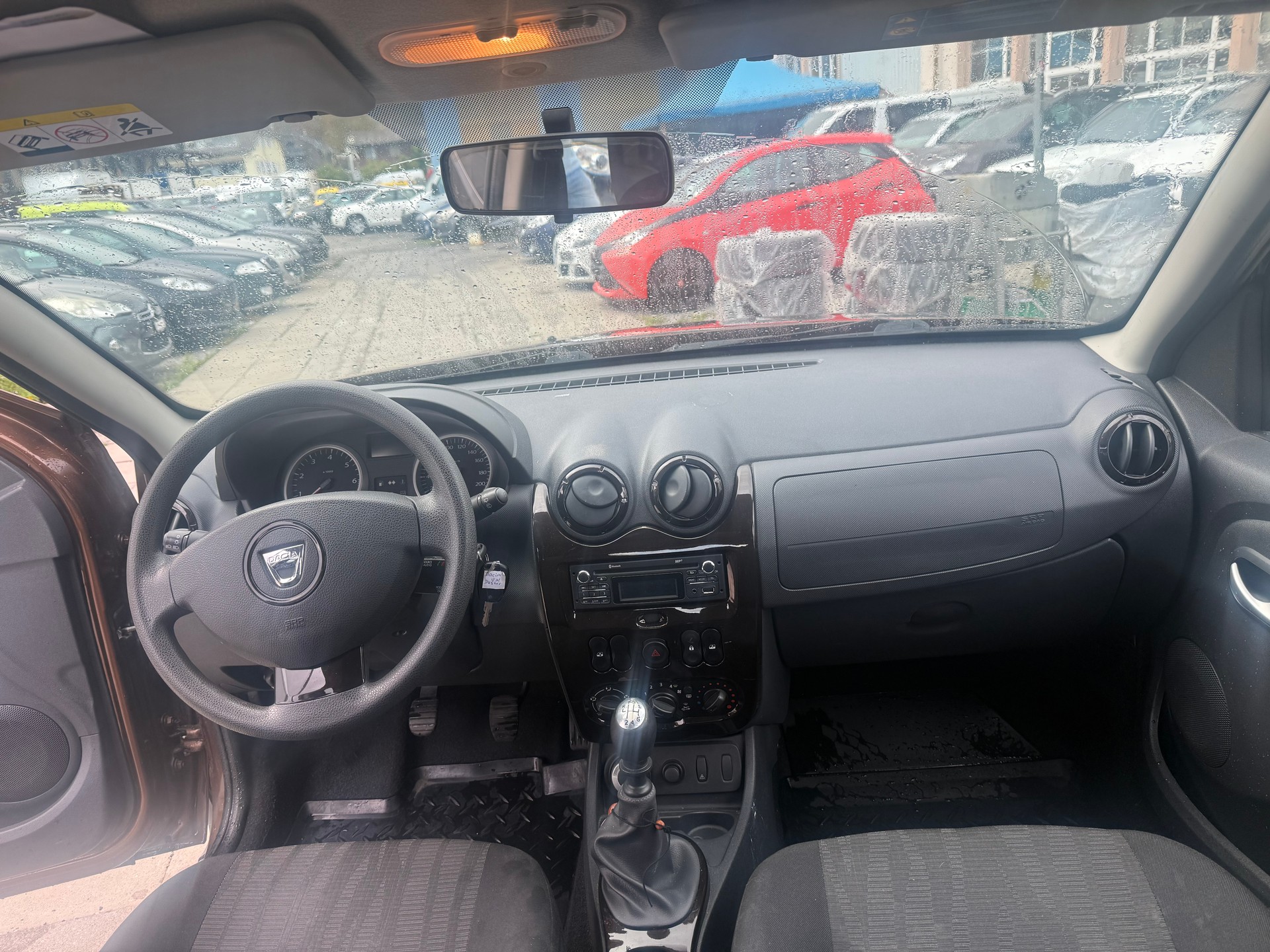 DACIA Duster 1.6 Lauréate 4x4-image-6