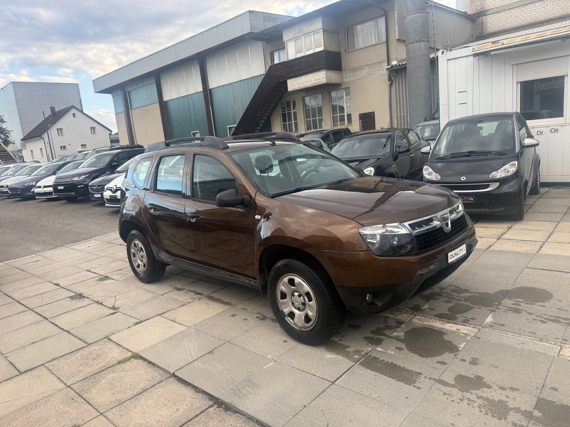 DACIA Duster 1.6 Lauréate 4x4-image-0