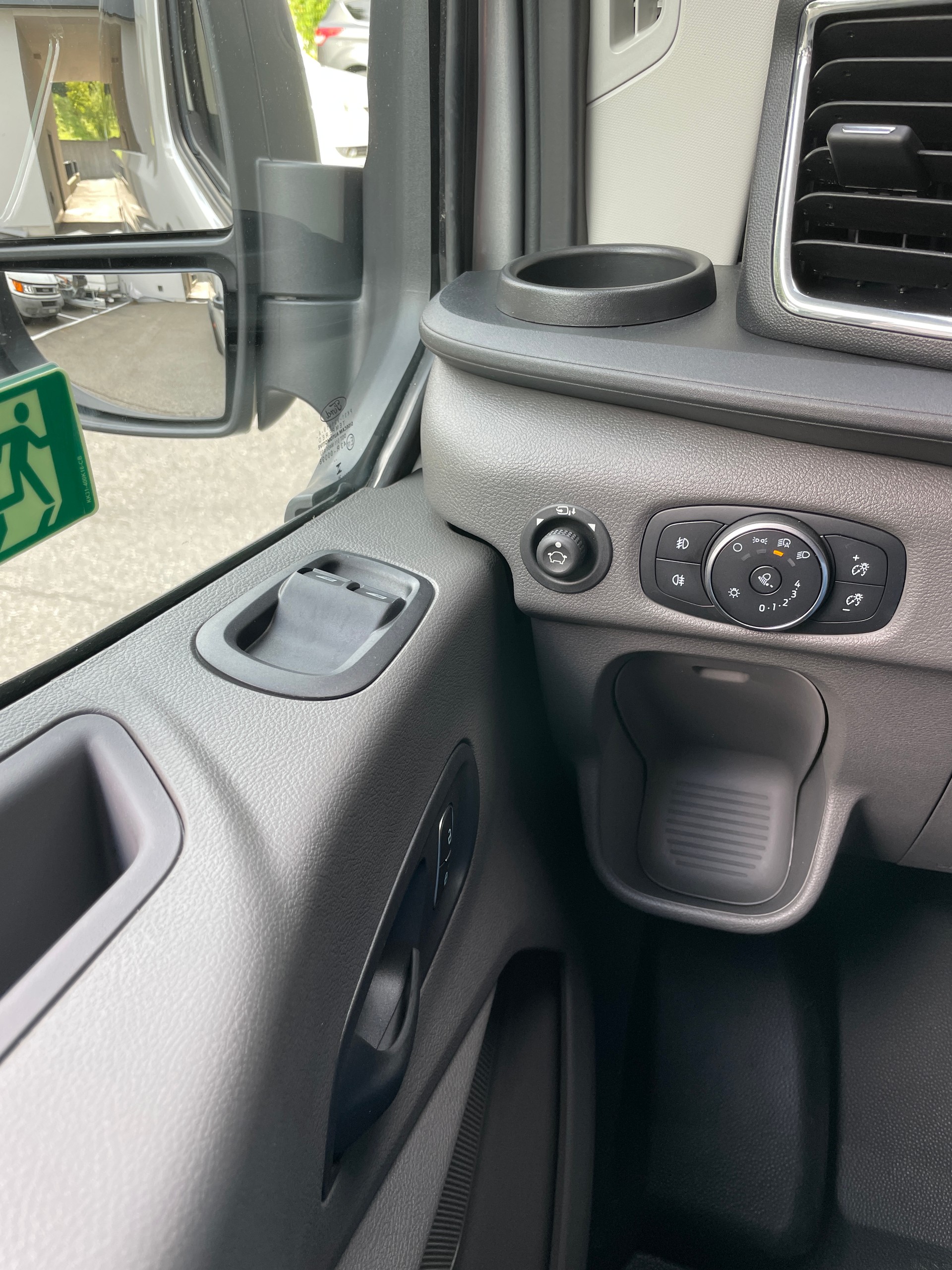 FORD Transit 460 L4H3 Trend RWD A 18-Sitzer mit Standheizung, AHK und 360° Kamera-image-20