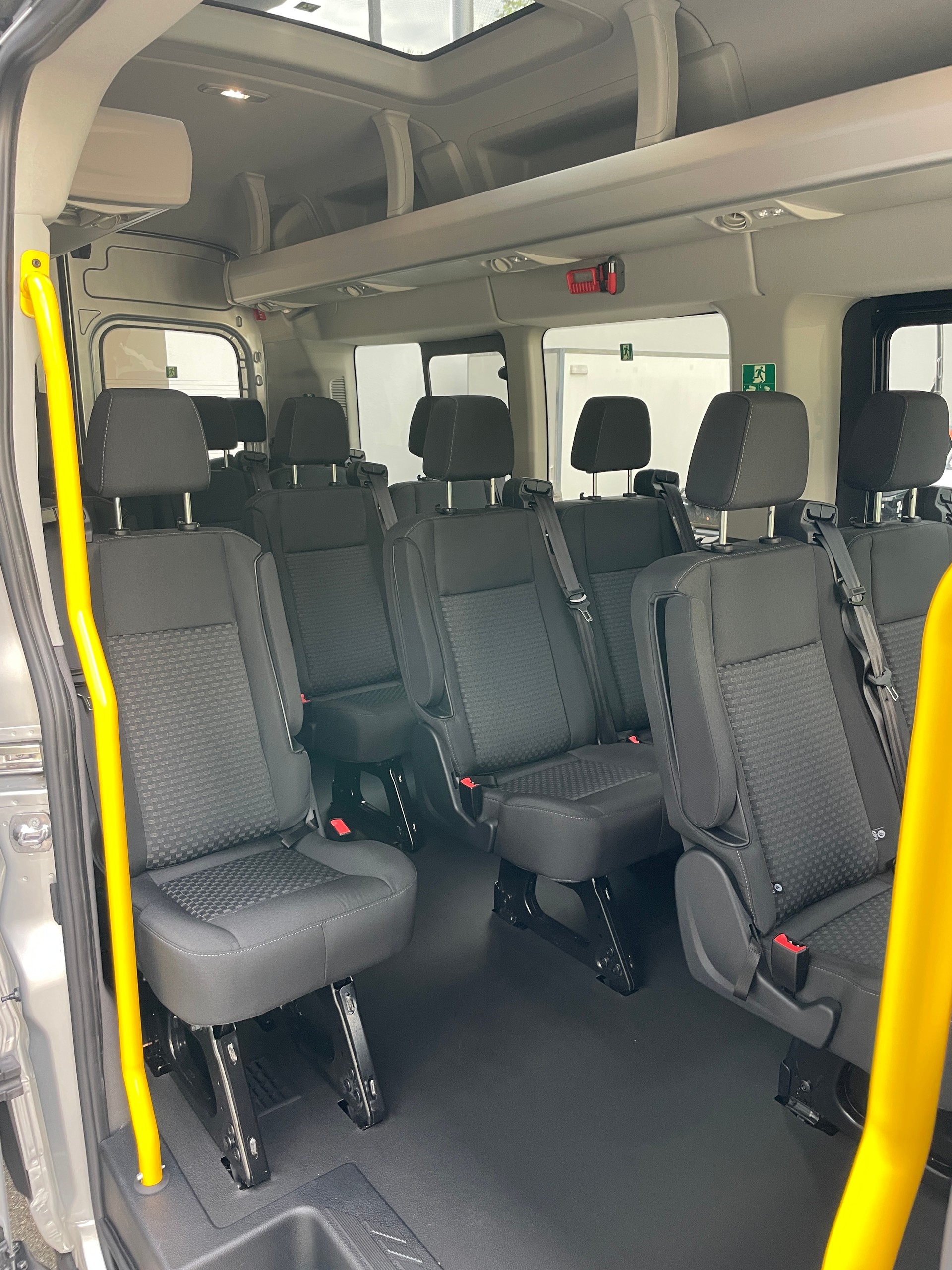 FORD Transit 460 L4H3 Trend RWD A 18-Sitzer mit Standheizung, AHK und 360° Kamera-image-10