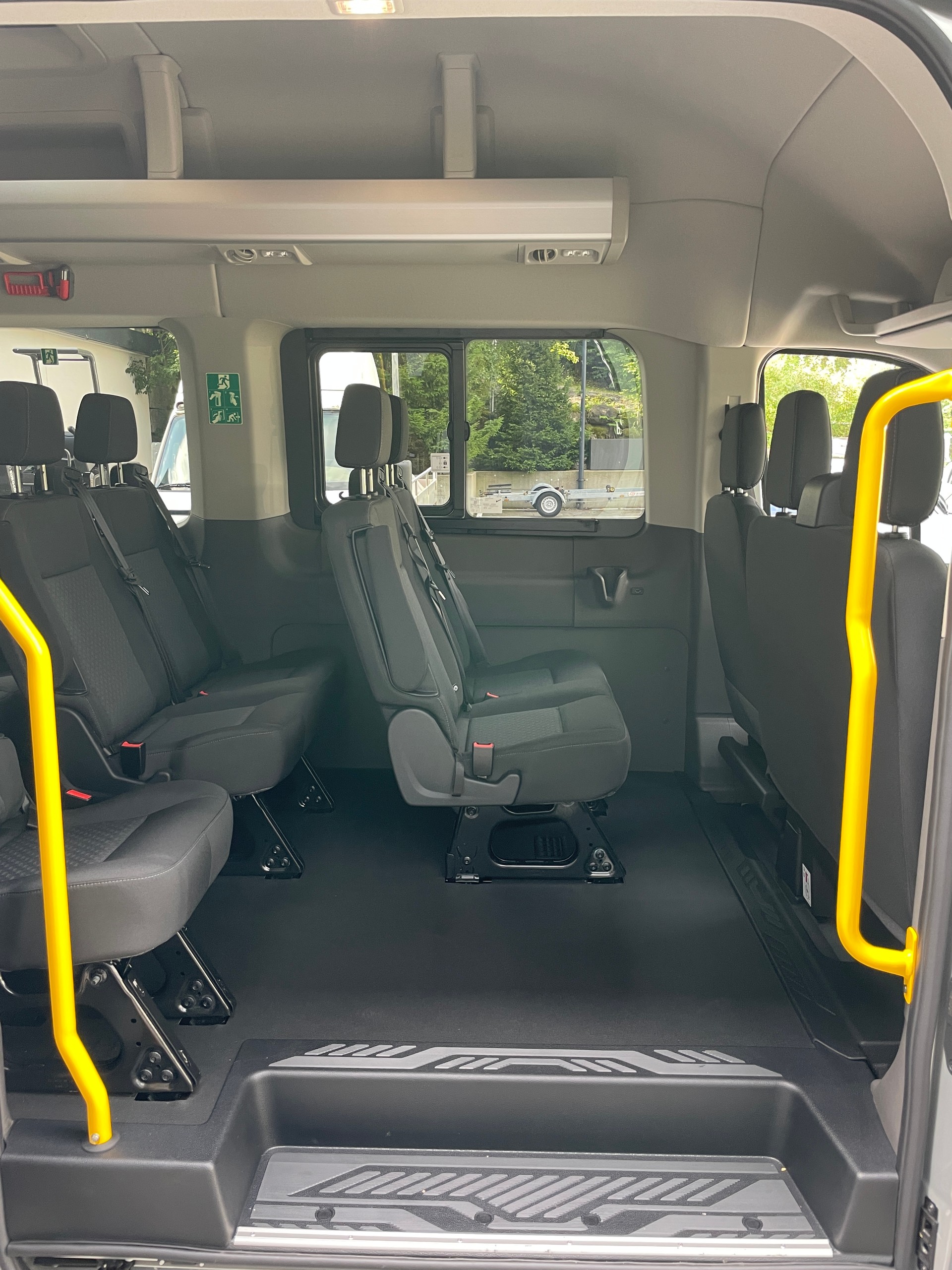 FORD Transit 460 L4H3 Trend RWD A 18-Sitzer mit Standheizung, AHK und 360° Kamera-image-9
