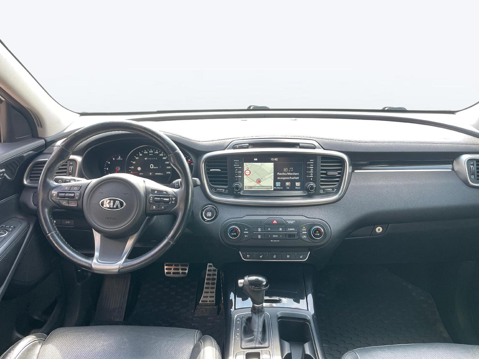 KIA Sorento 2.2 CRDi Style 3000KG AHK-image-8