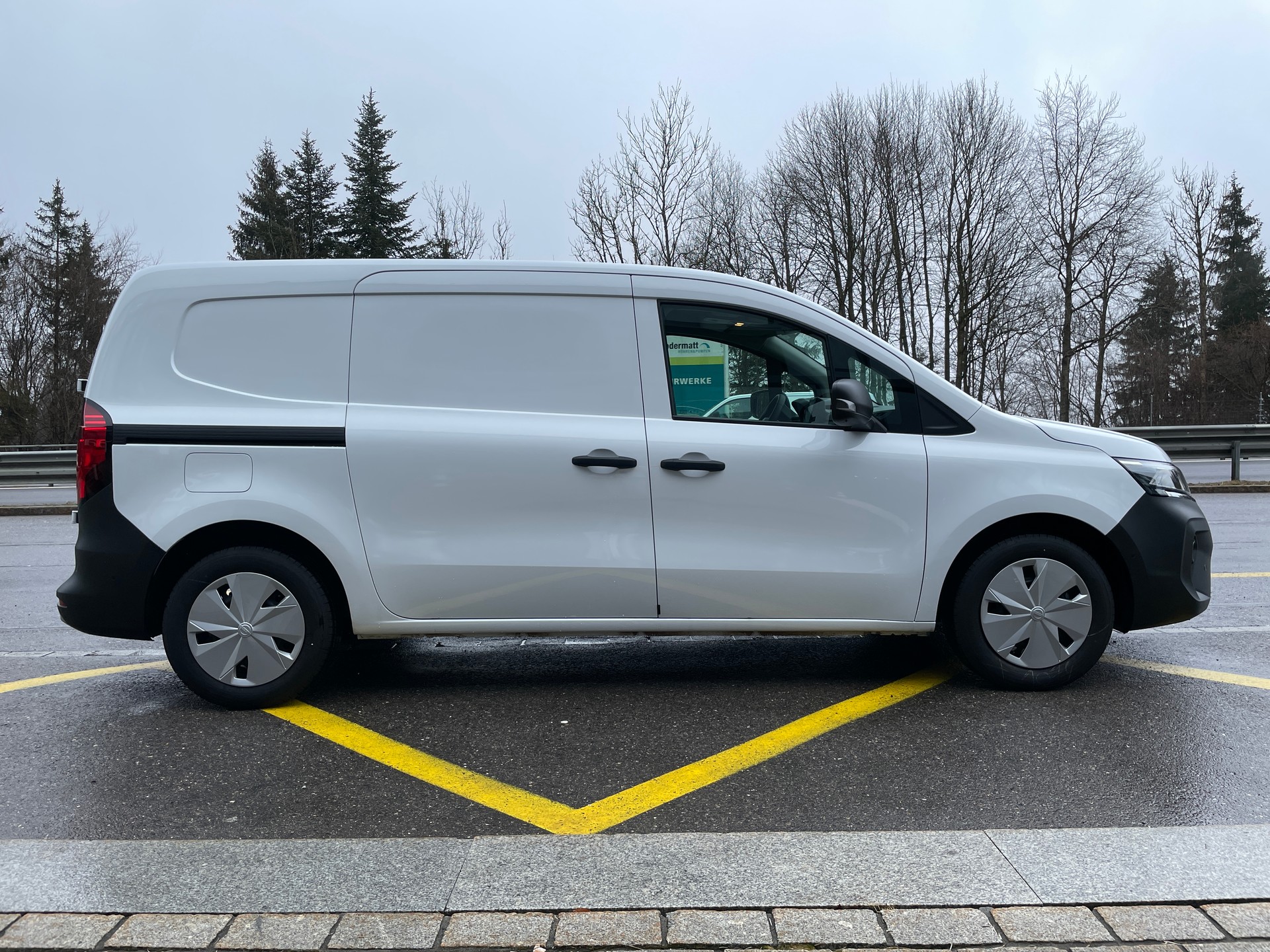 NISSAN Townstar EV45 kWh 22kW L2 Acenta-showroom-element-3