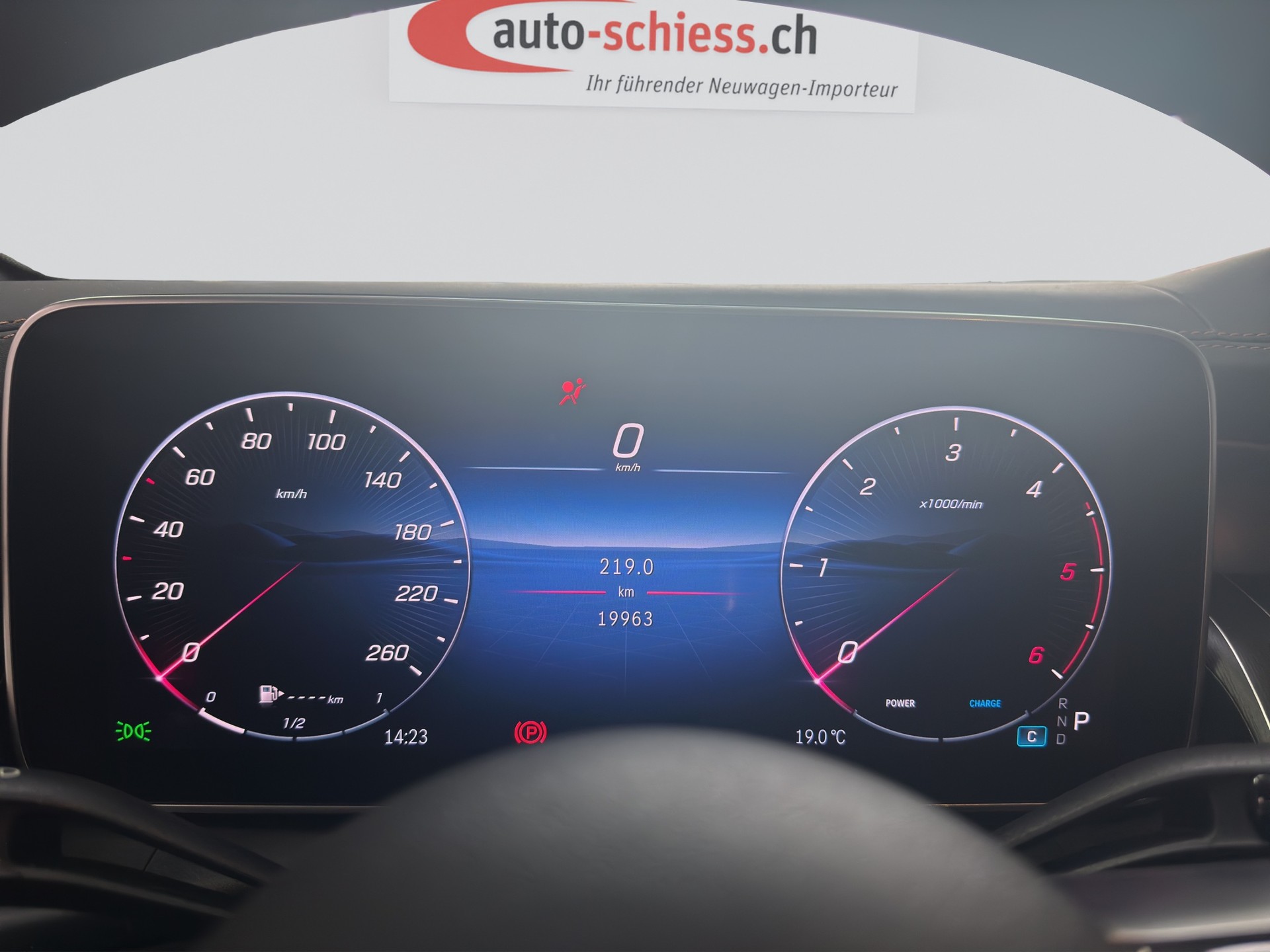 MERCEDES-BENZ GLC 220 d 4Matic 9G-Tronic Night-image-11