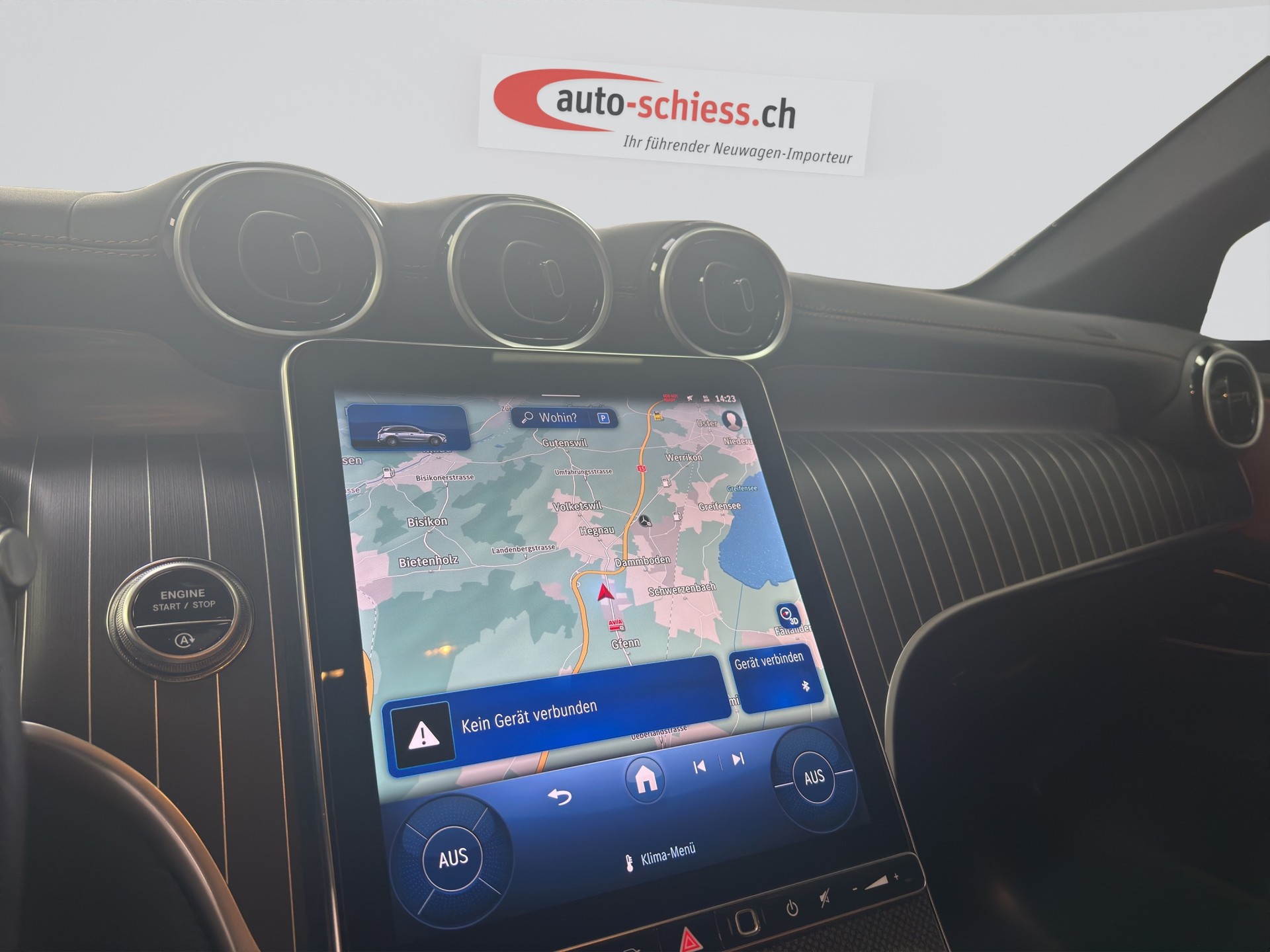 MERCEDES-BENZ GLC 220 d 4Matic 9G-Tronic Night-image-12