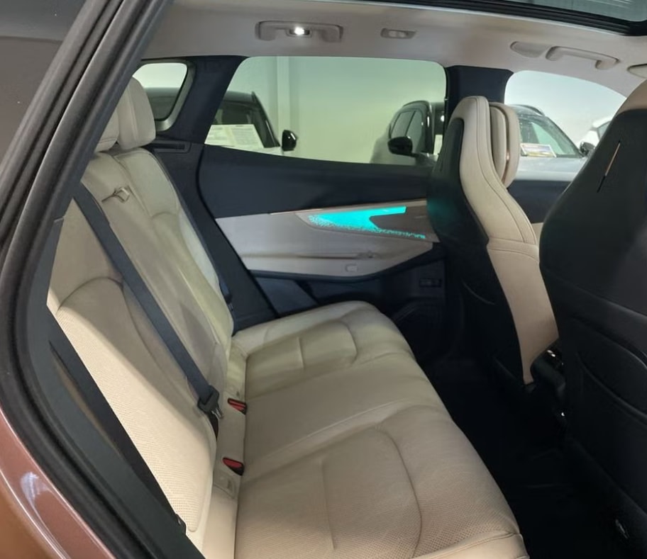 LYNK & CO 08 1.5 PHEV More-image-3