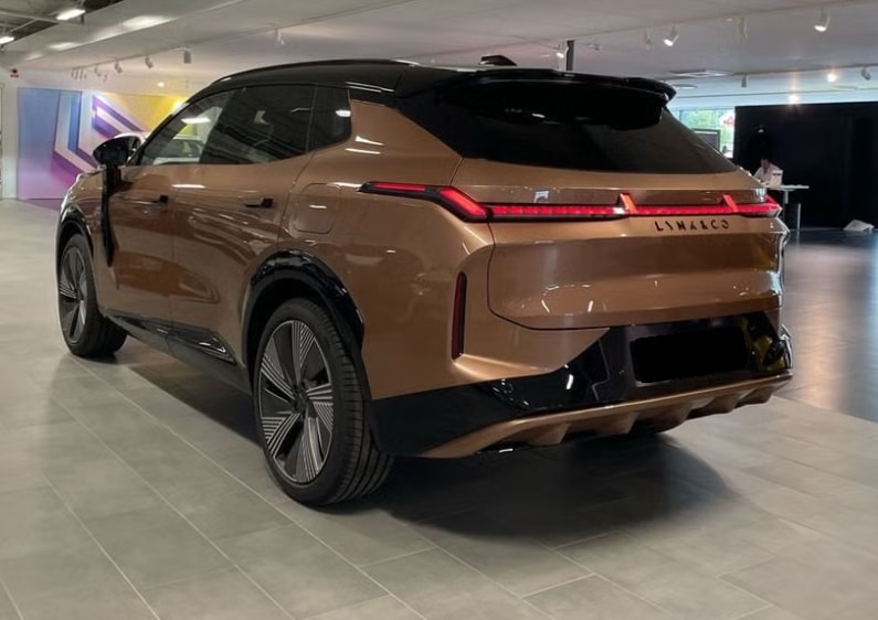 LYNK & CO 08 1.5 PHEV More-image-1