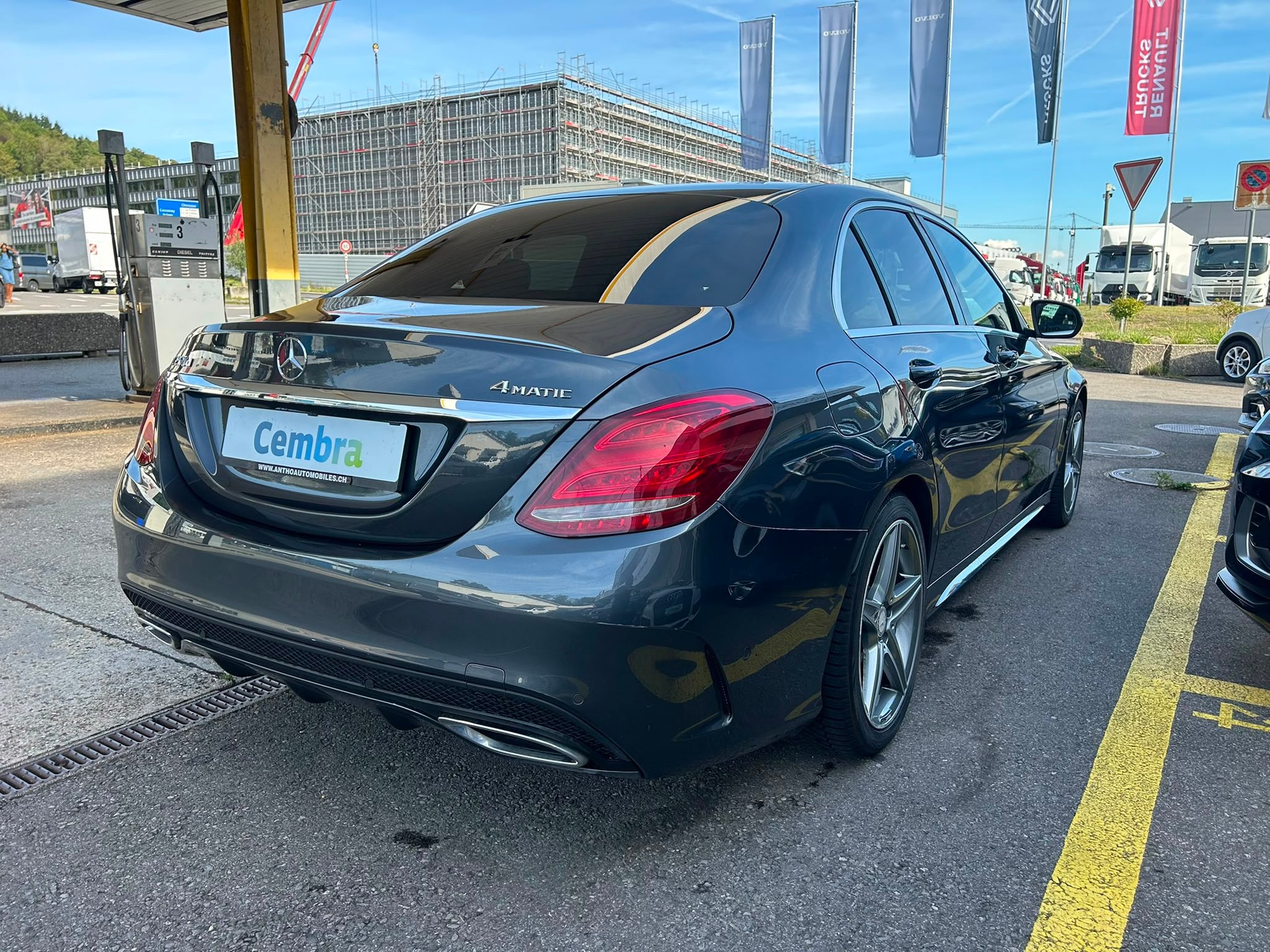 MERCEDES-BENZ C 250 BlueTEC AMG Line 4Matic 7G-Tronic-image-4
