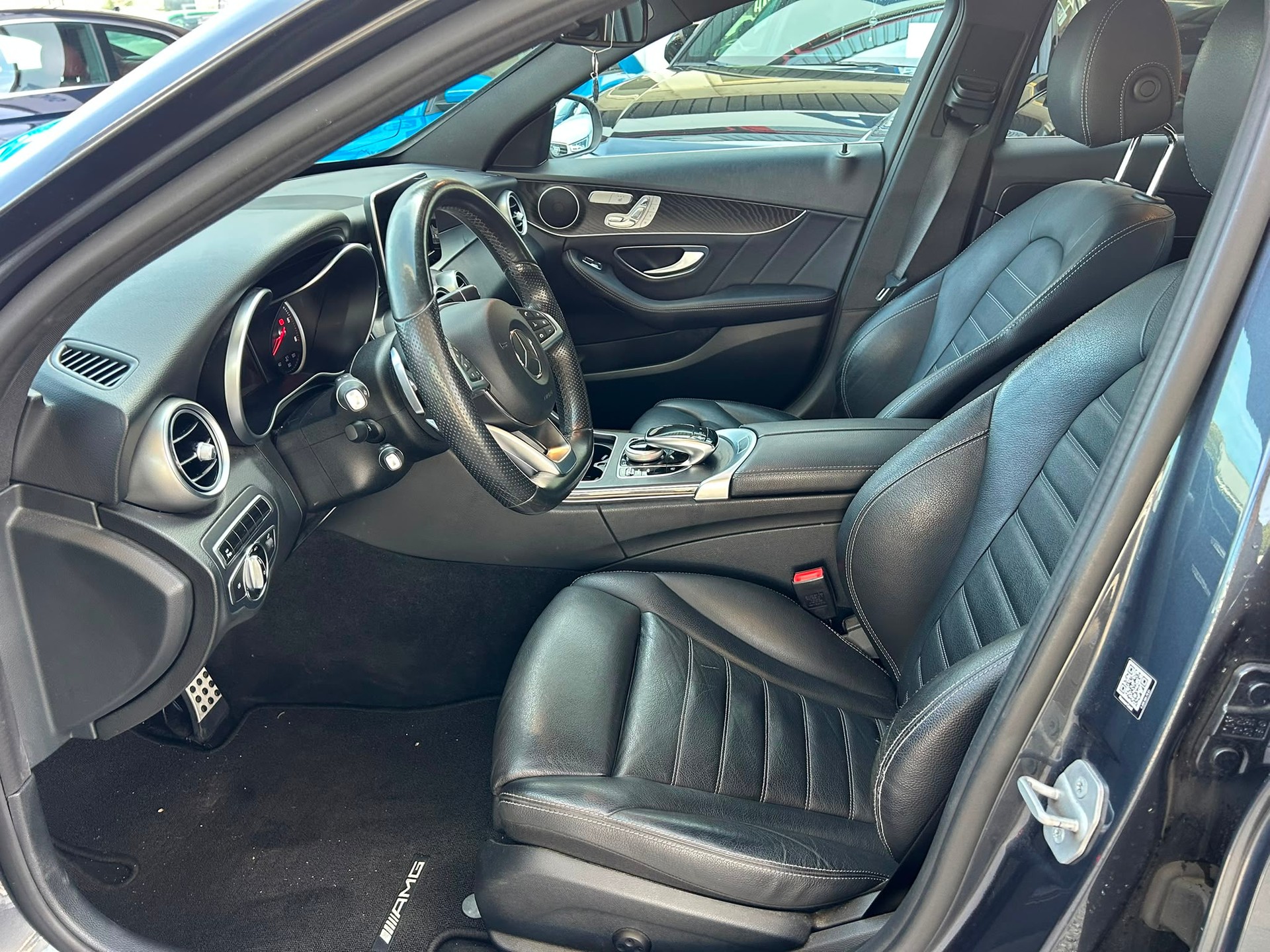 MERCEDES-BENZ C 250 BlueTEC AMG Line 4Matic 7G-Tronic-image-7