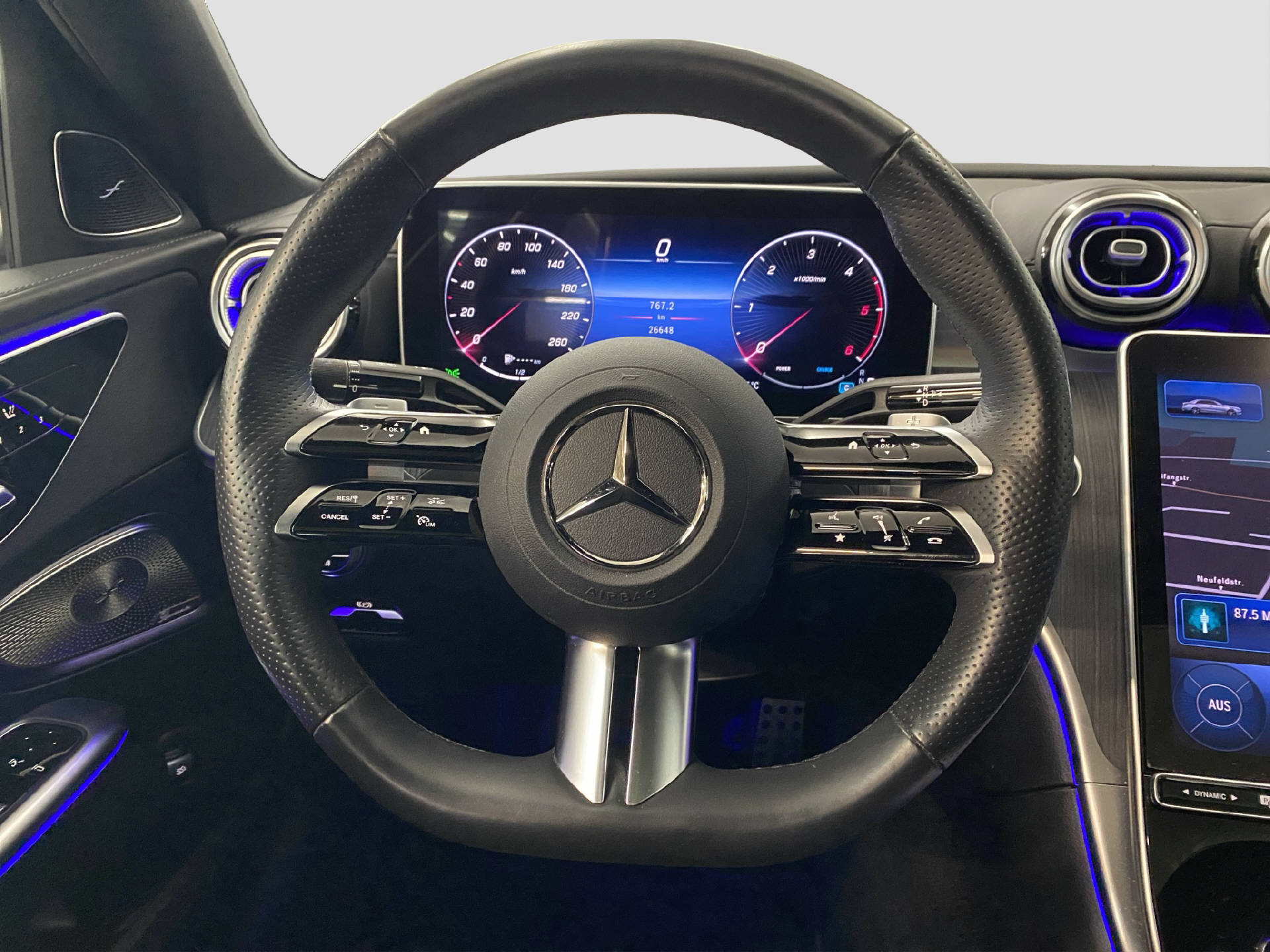 MERCEDES-BENZ C 220 d Swiss Star AMG Line-image-8