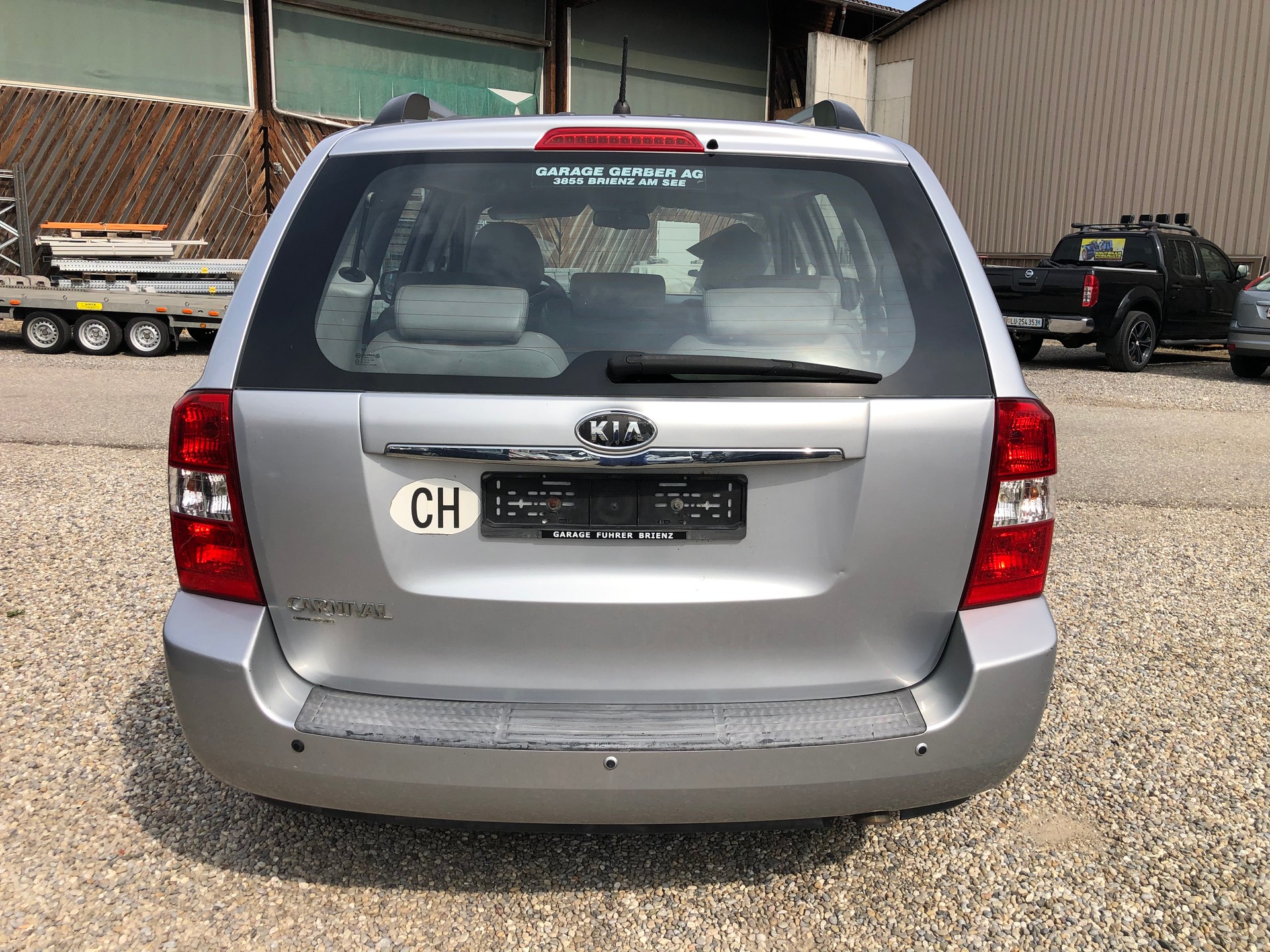 KIA Carnival 2.2 CRDi Classic-image-5