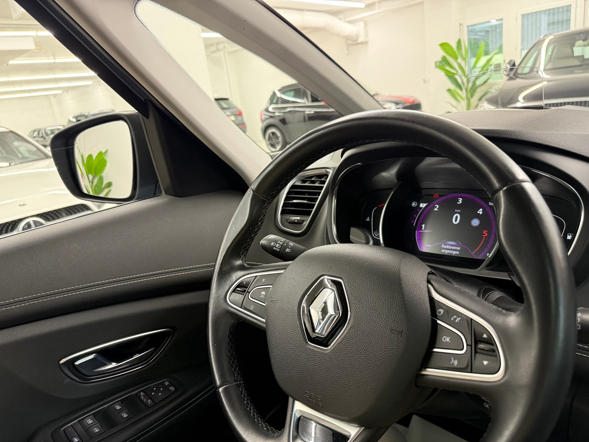 RENAULT Grand Scénic 1.6 dCi Bose EDC-image-17