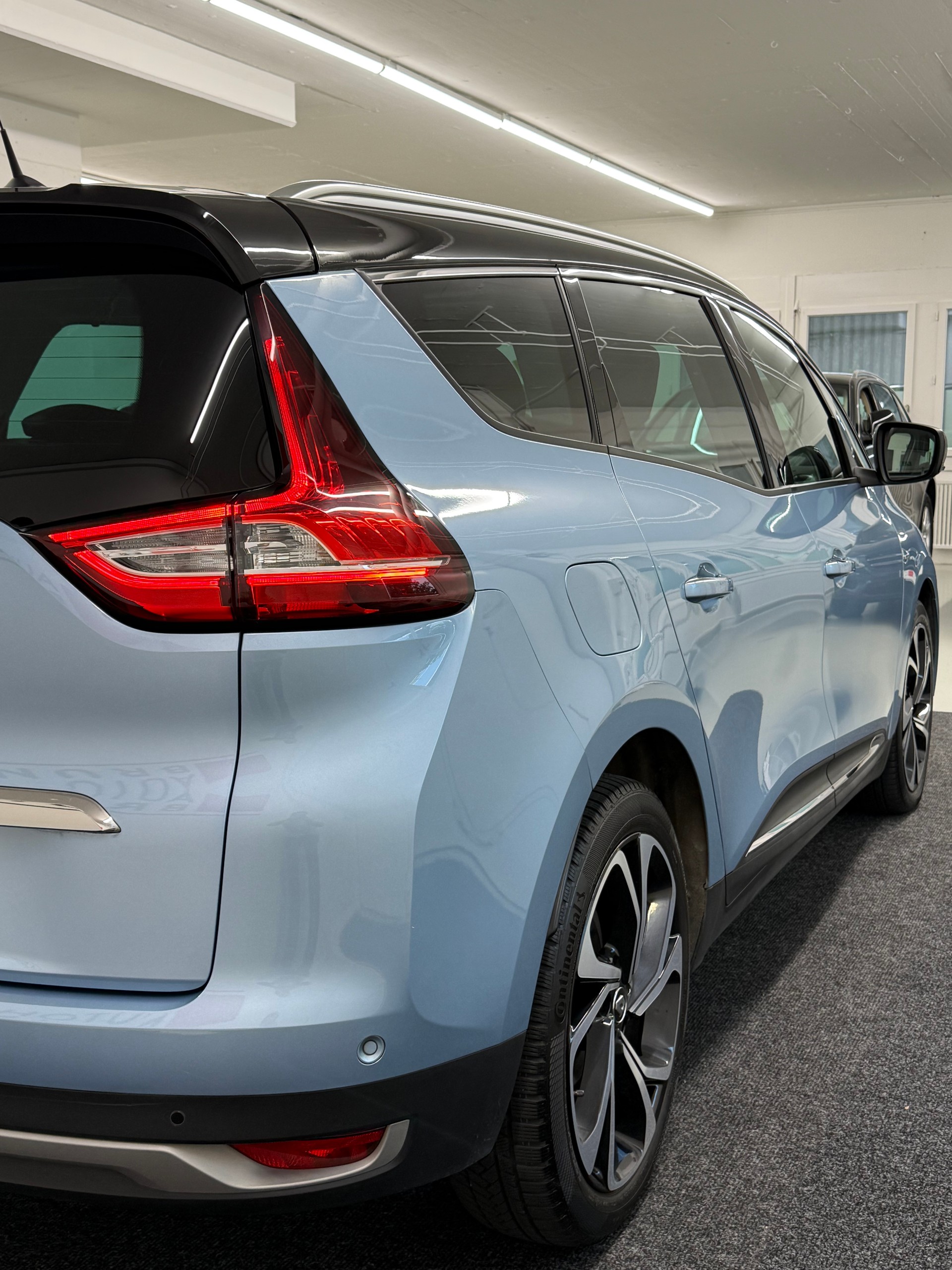 RENAULT Grand Scénic 1.6 dCi Bose EDC-image-4