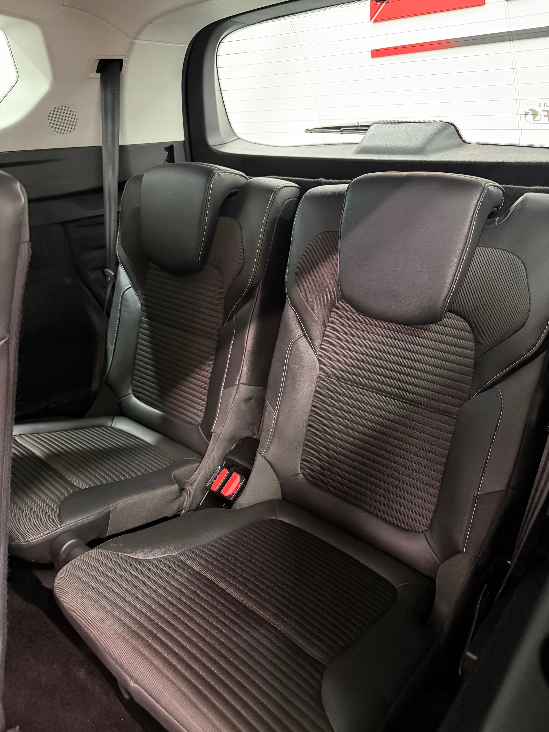 RENAULT Grand Scénic 1.6 dCi Bose EDC-image-25
