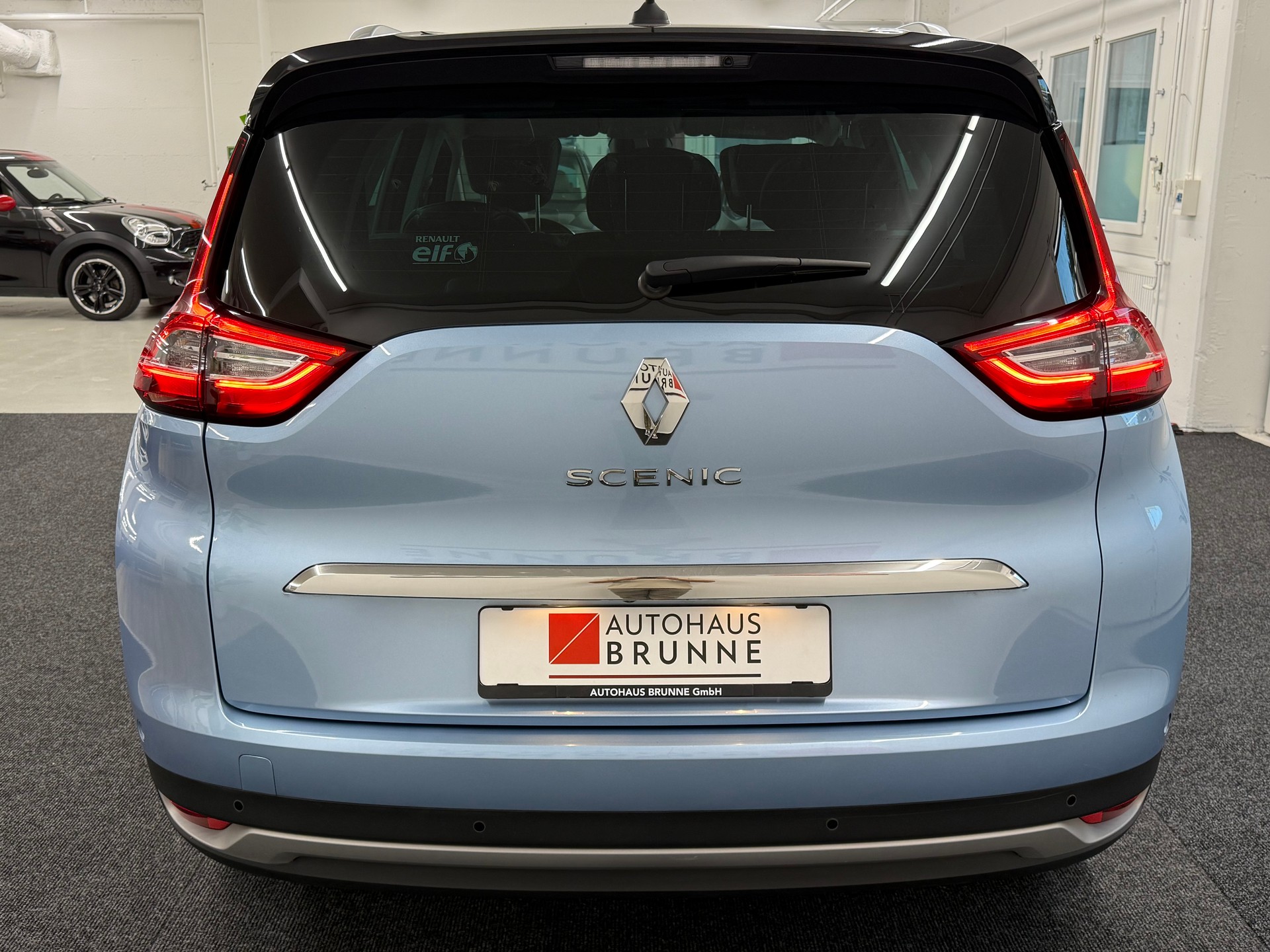 RENAULT Grand Scénic 1.6 dCi Bose EDC-image-5