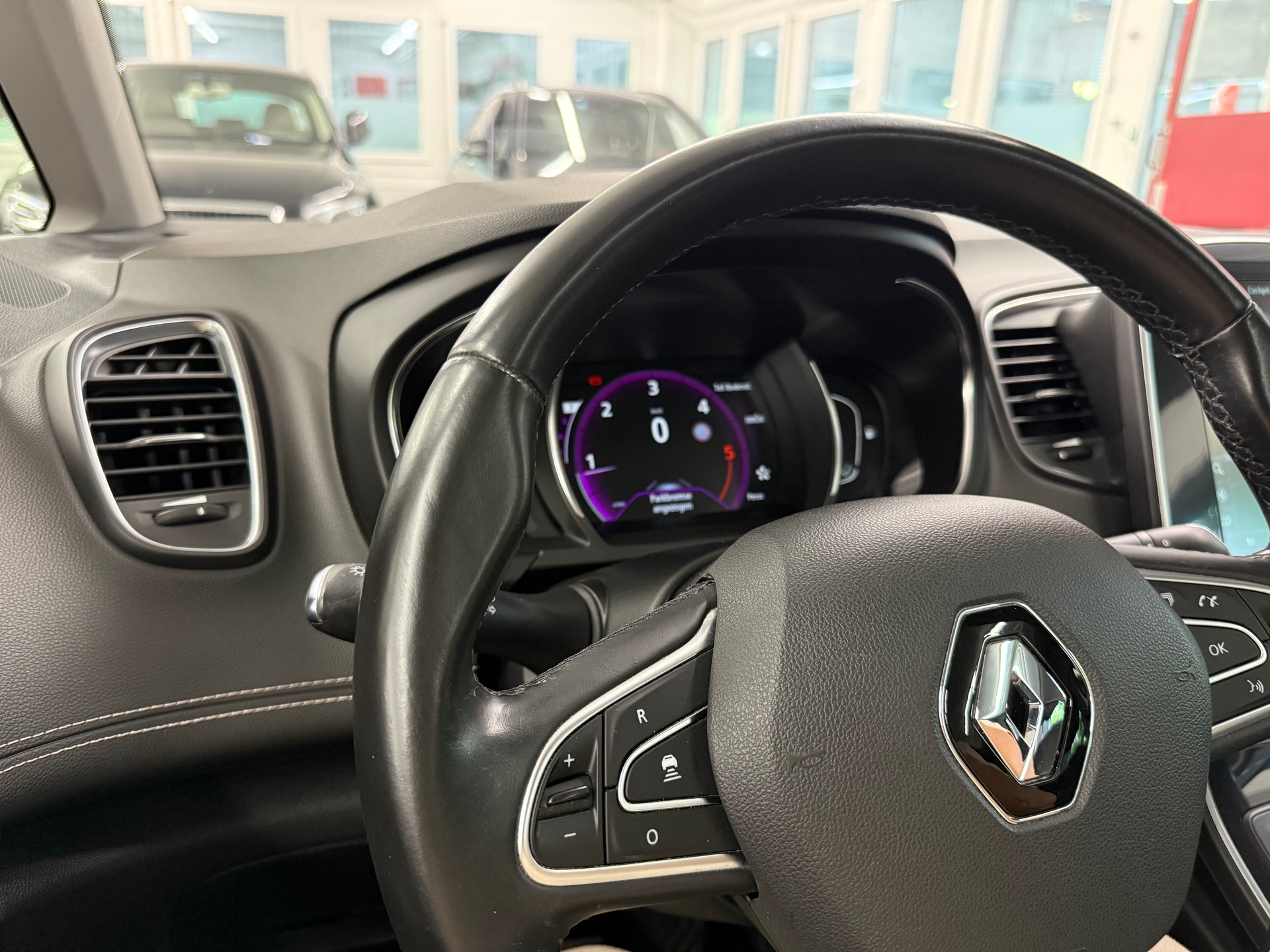 RENAULT Grand Scénic 1.6 dCi Bose EDC-image-16