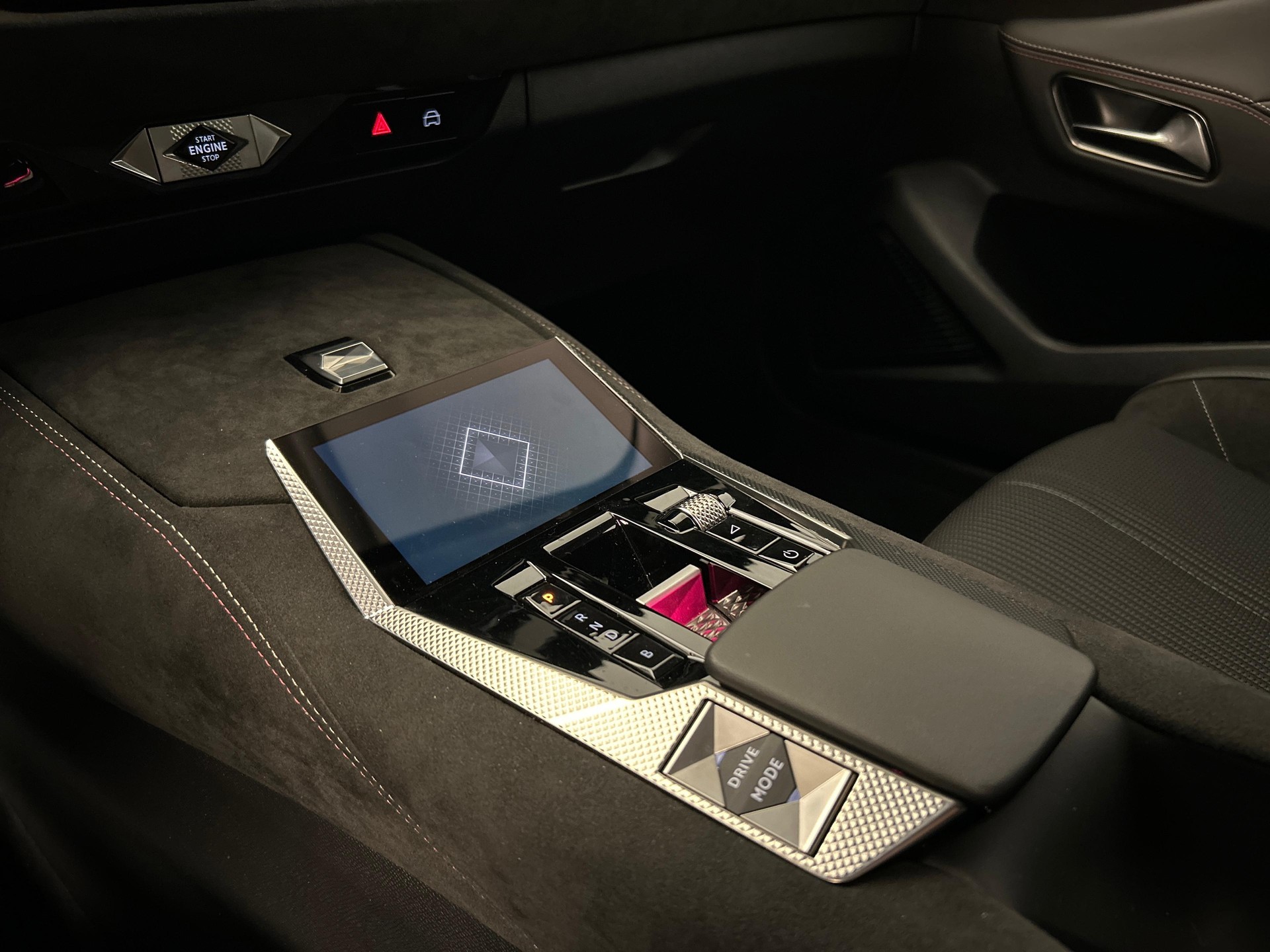 DS AUTOMOBILES 4 1.6 E-Tense Ligne Noire-image-14