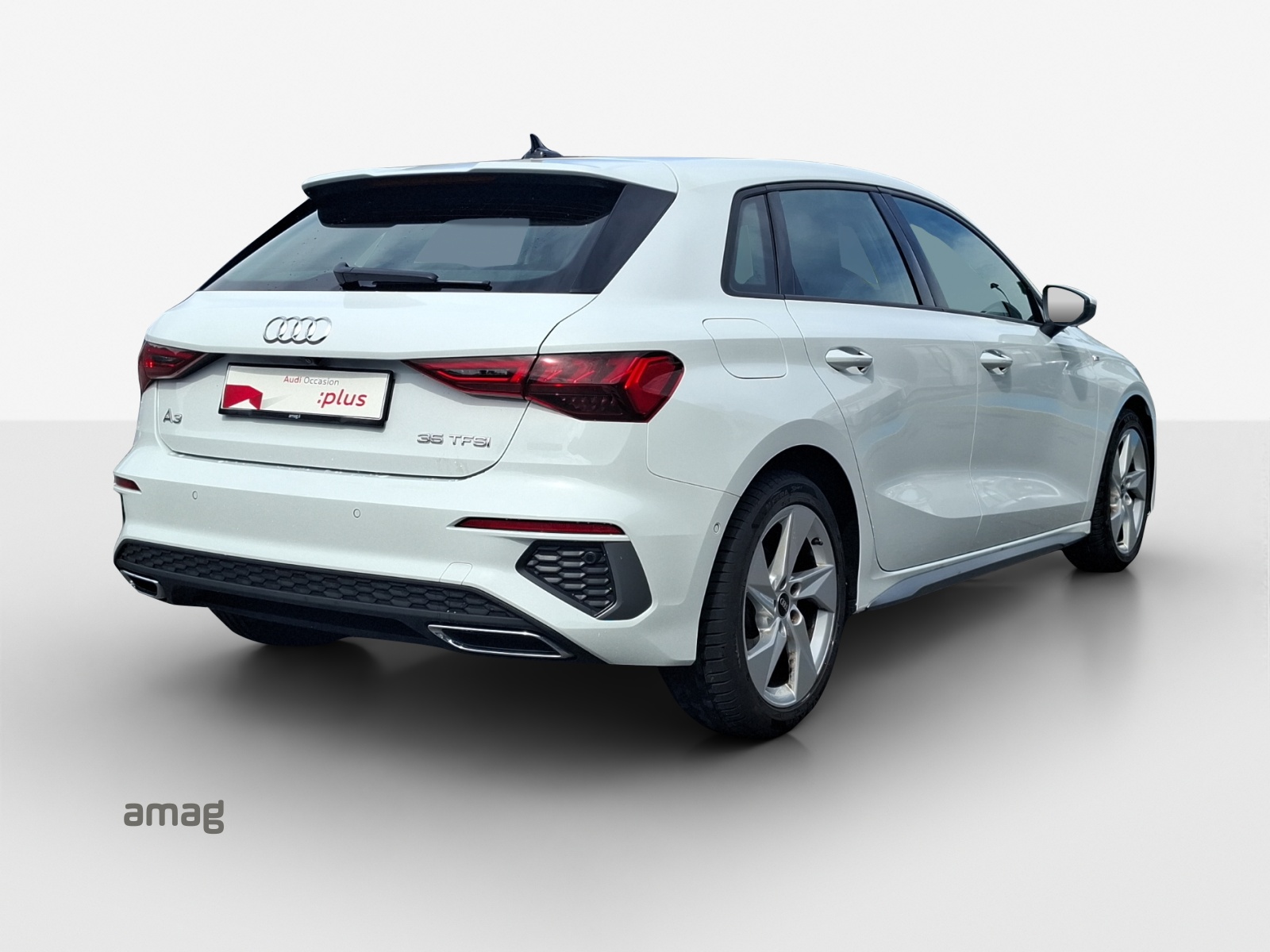 AUDI A3 Sportback 35 TFSI S line Attraction S-tronic-image-4