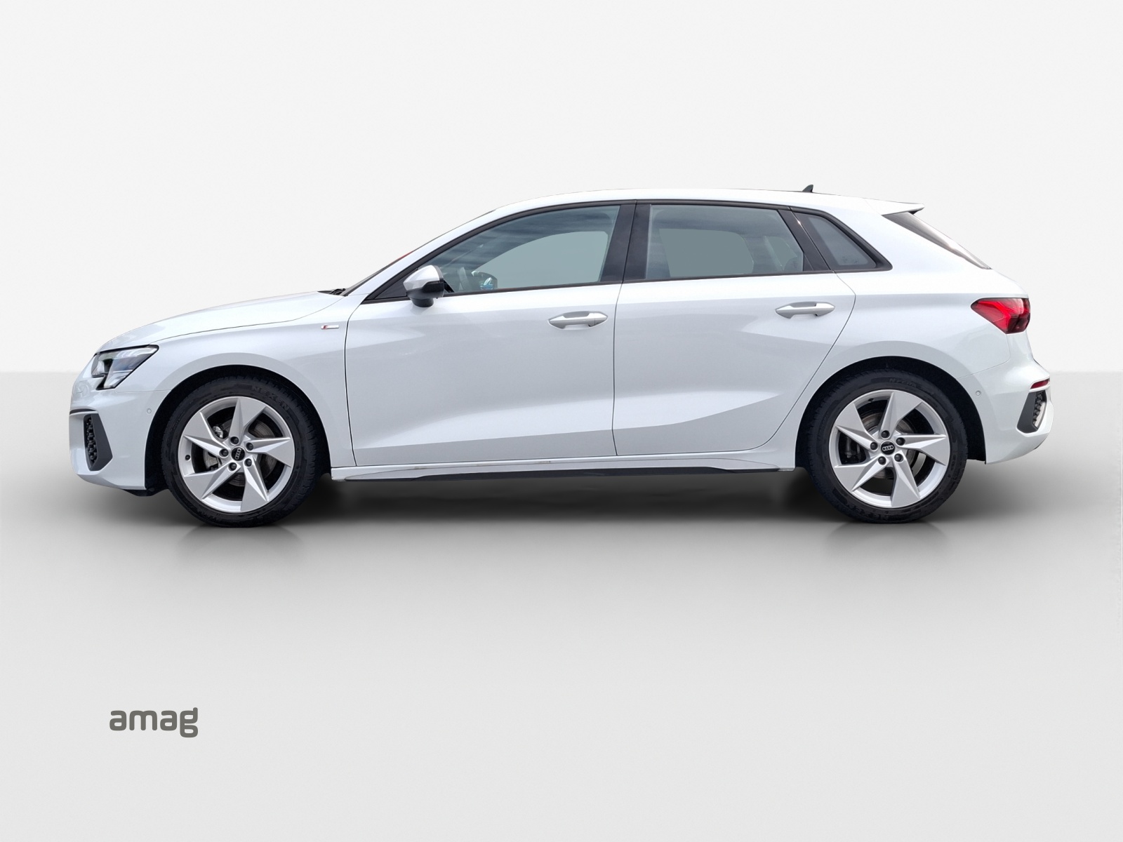 AUDI A3 Sportback 35 TFSI S line Attraction S-tronic-showroom-element-2