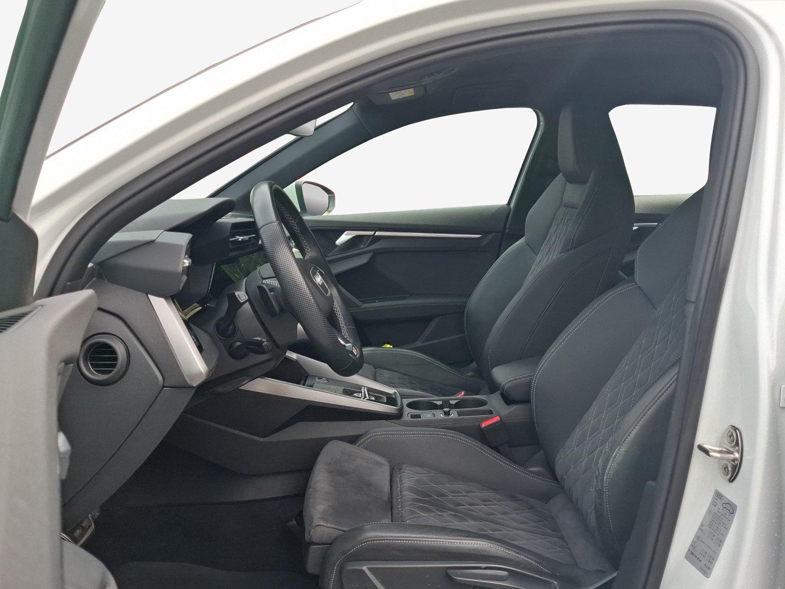 AUDI A3 Sportback 35 TFSI S line Attraction S-tronic-image-7