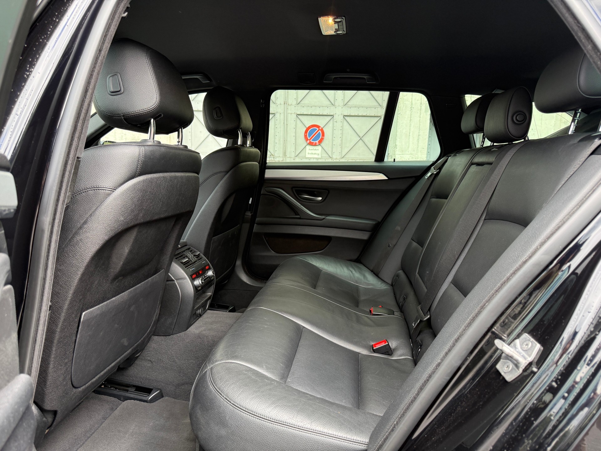 BMW 530d Touring xDrive Steptronic-image-8