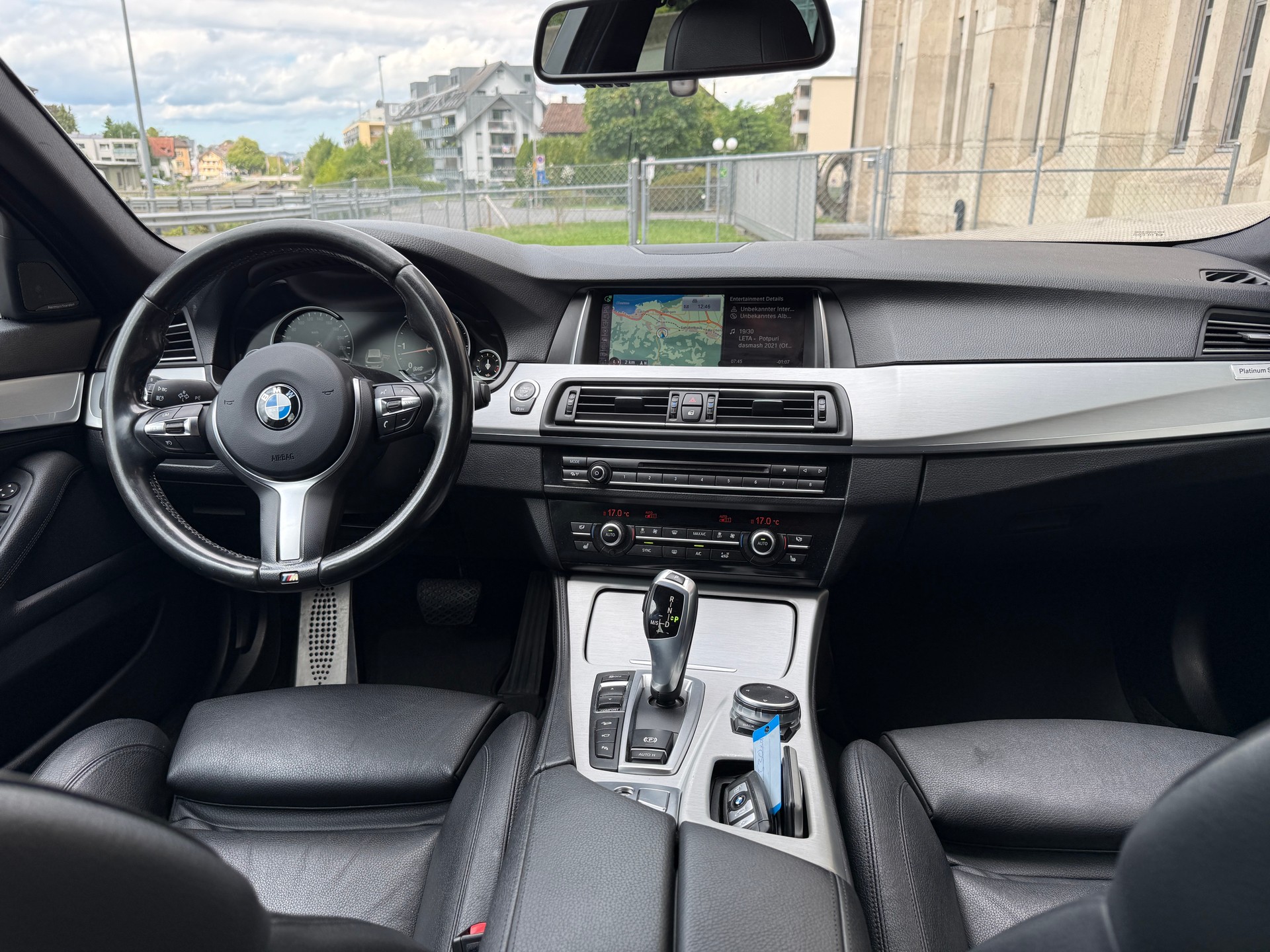 BMW 530d Touring xDrive Steptronic-image-5