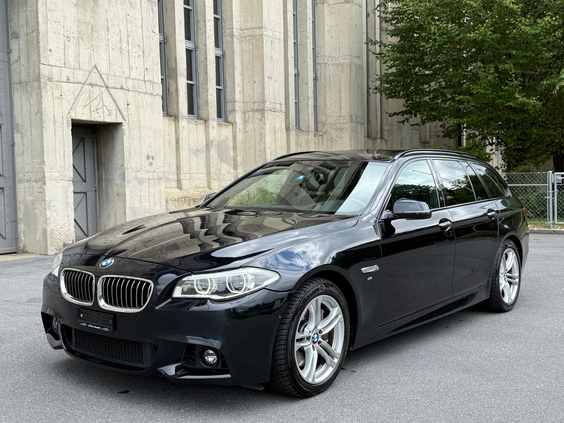 BMW 530d Touring xDrive Steptronic-image-0