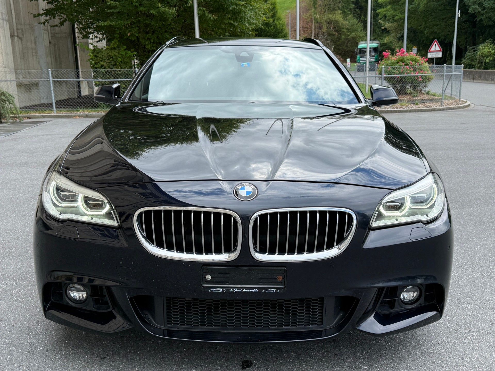 BMW 530d Touring xDrive Steptronic-image-2